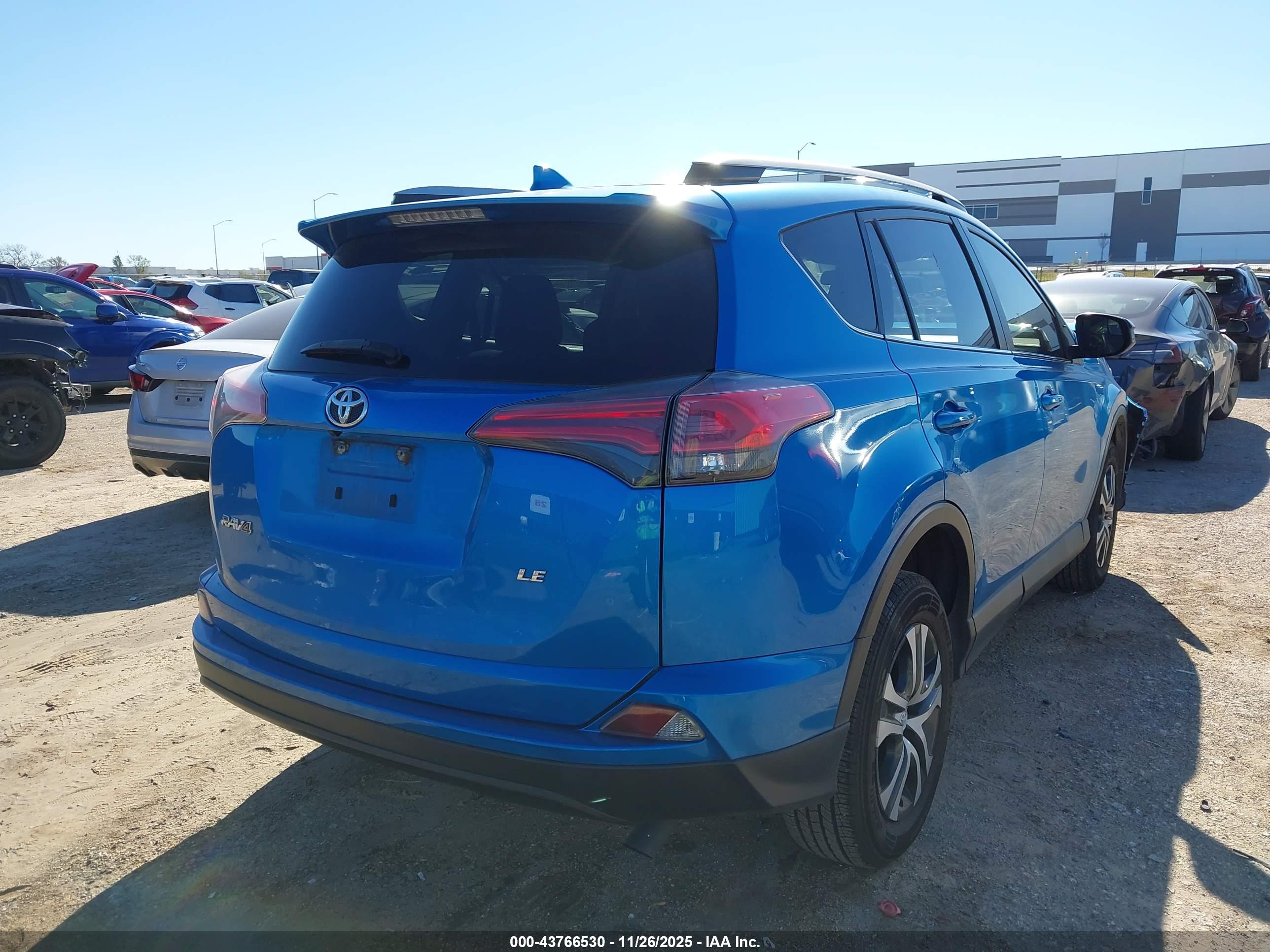 TOYOTA RAV4 image 4