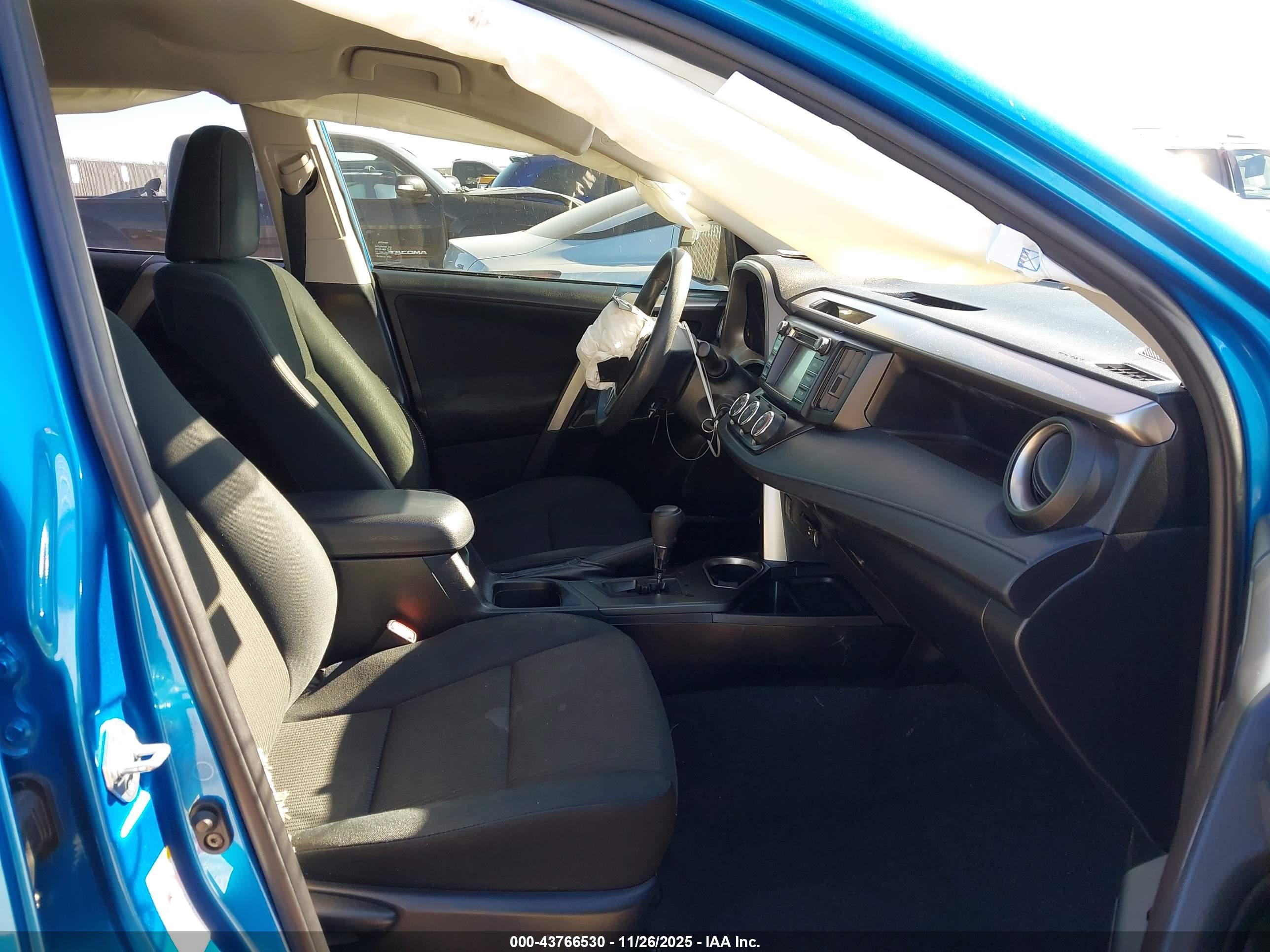 TOYOTA RAV4 image 5