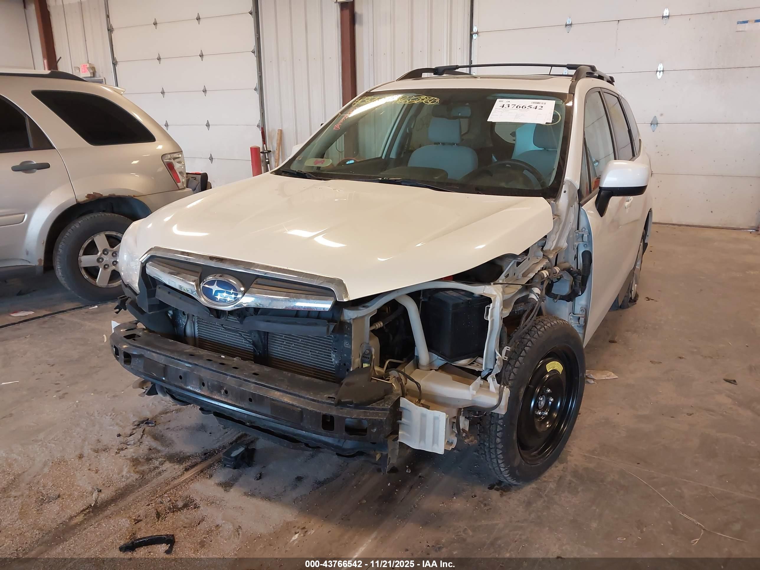 SUBARU FORESTER image 6