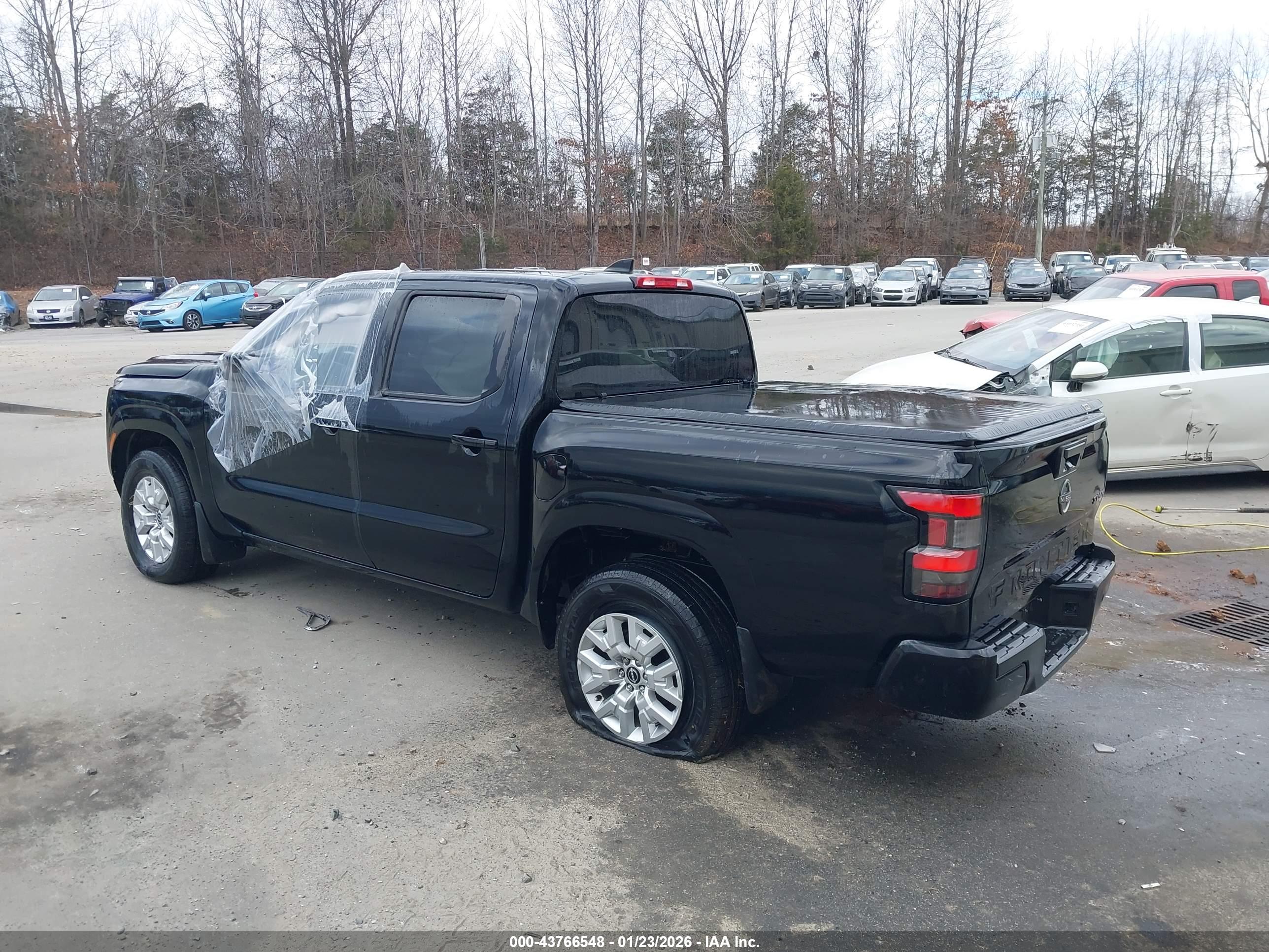 NISSAN FRONTIER image 3