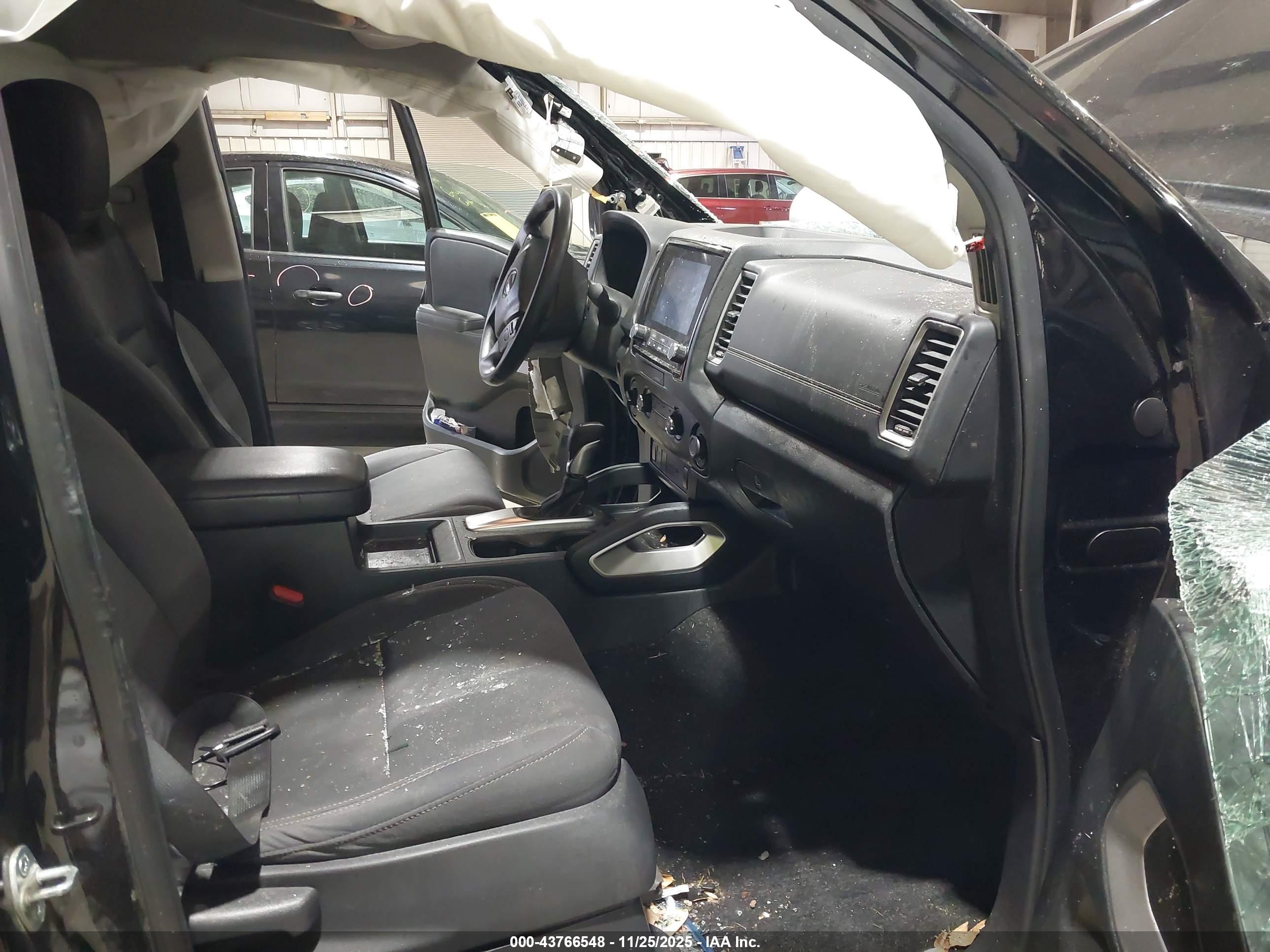 NISSAN FRONTIER image 5