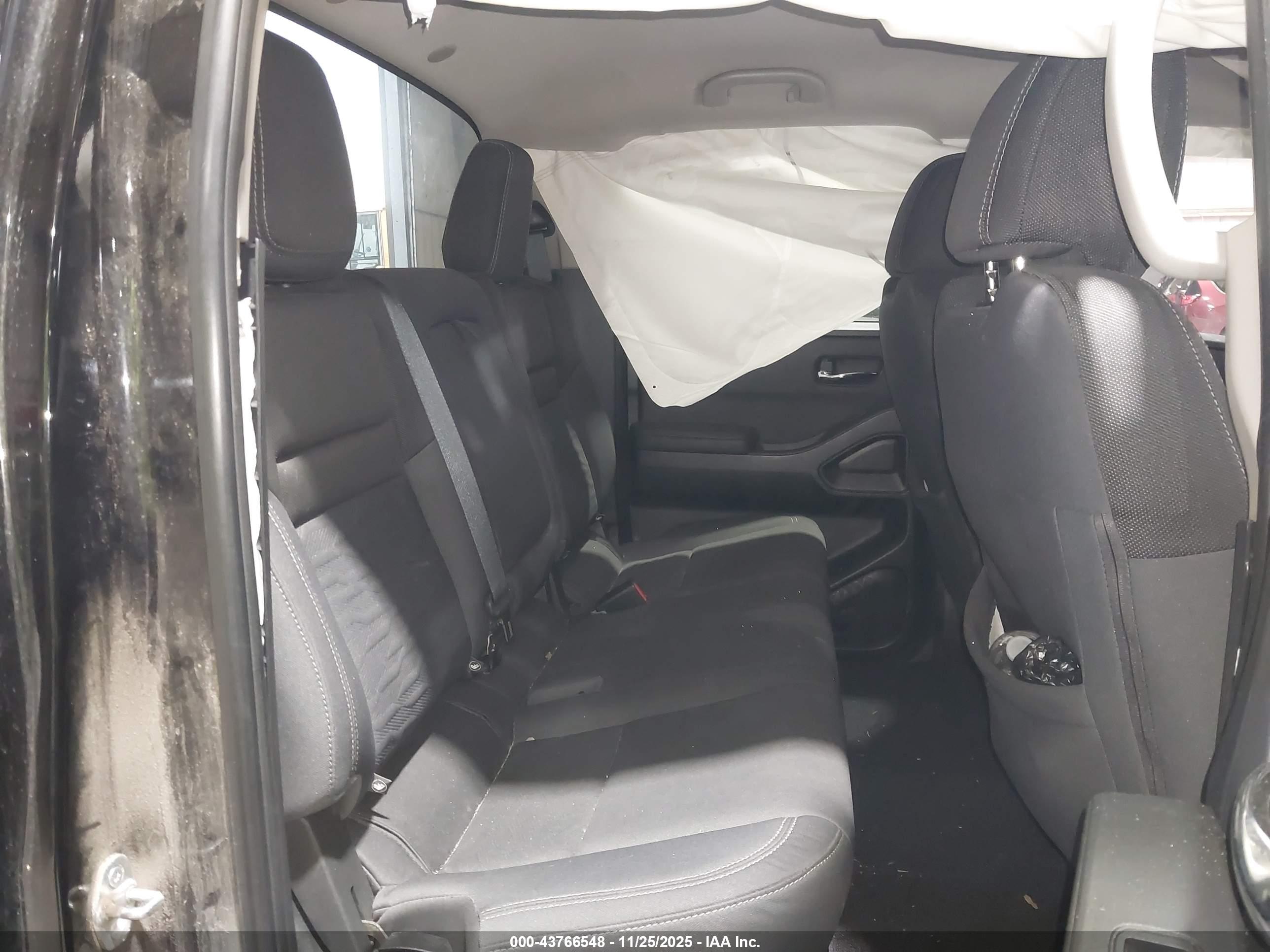NISSAN FRONTIER image 8