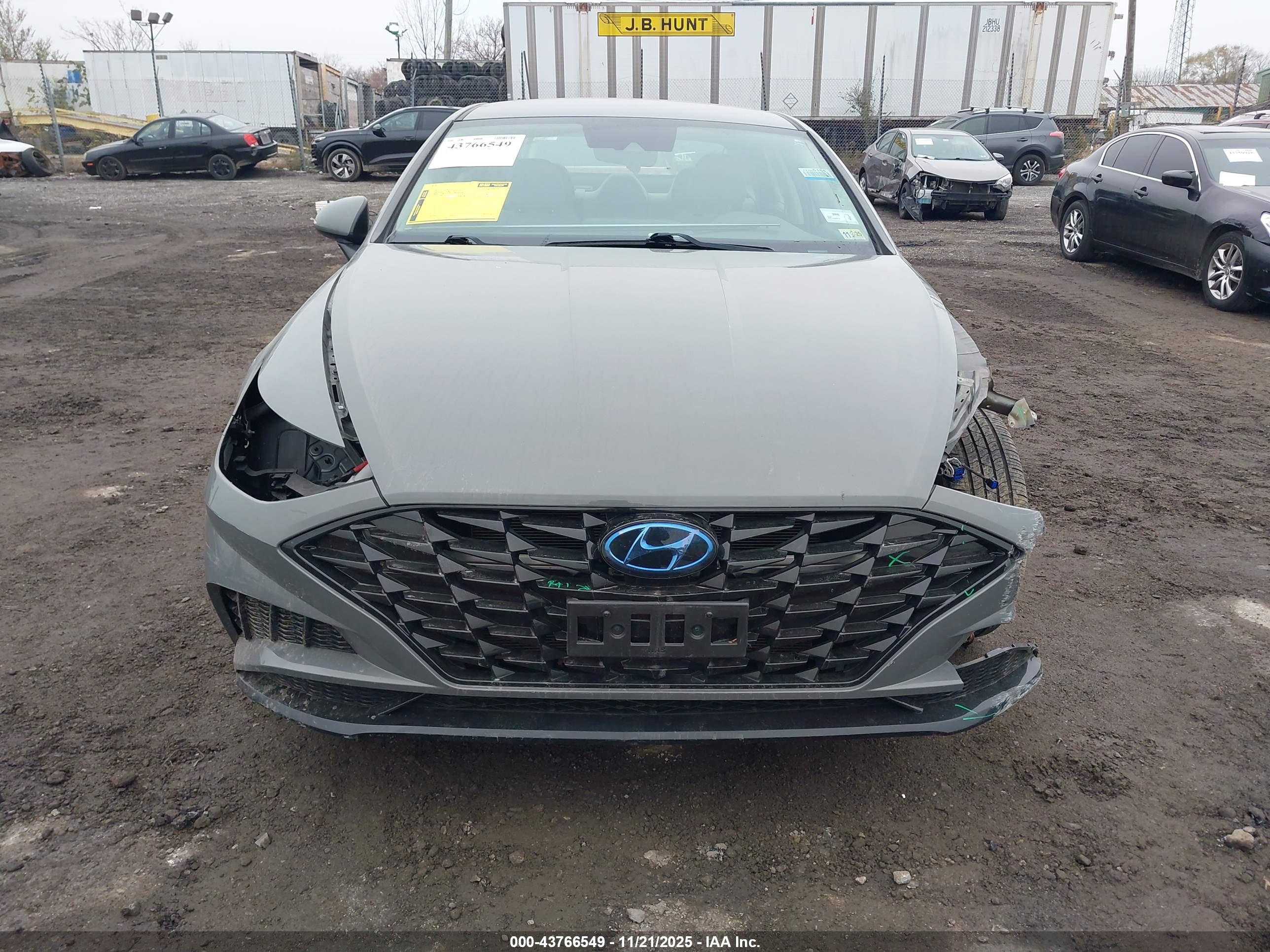 HYUNDAI SONATA image 6