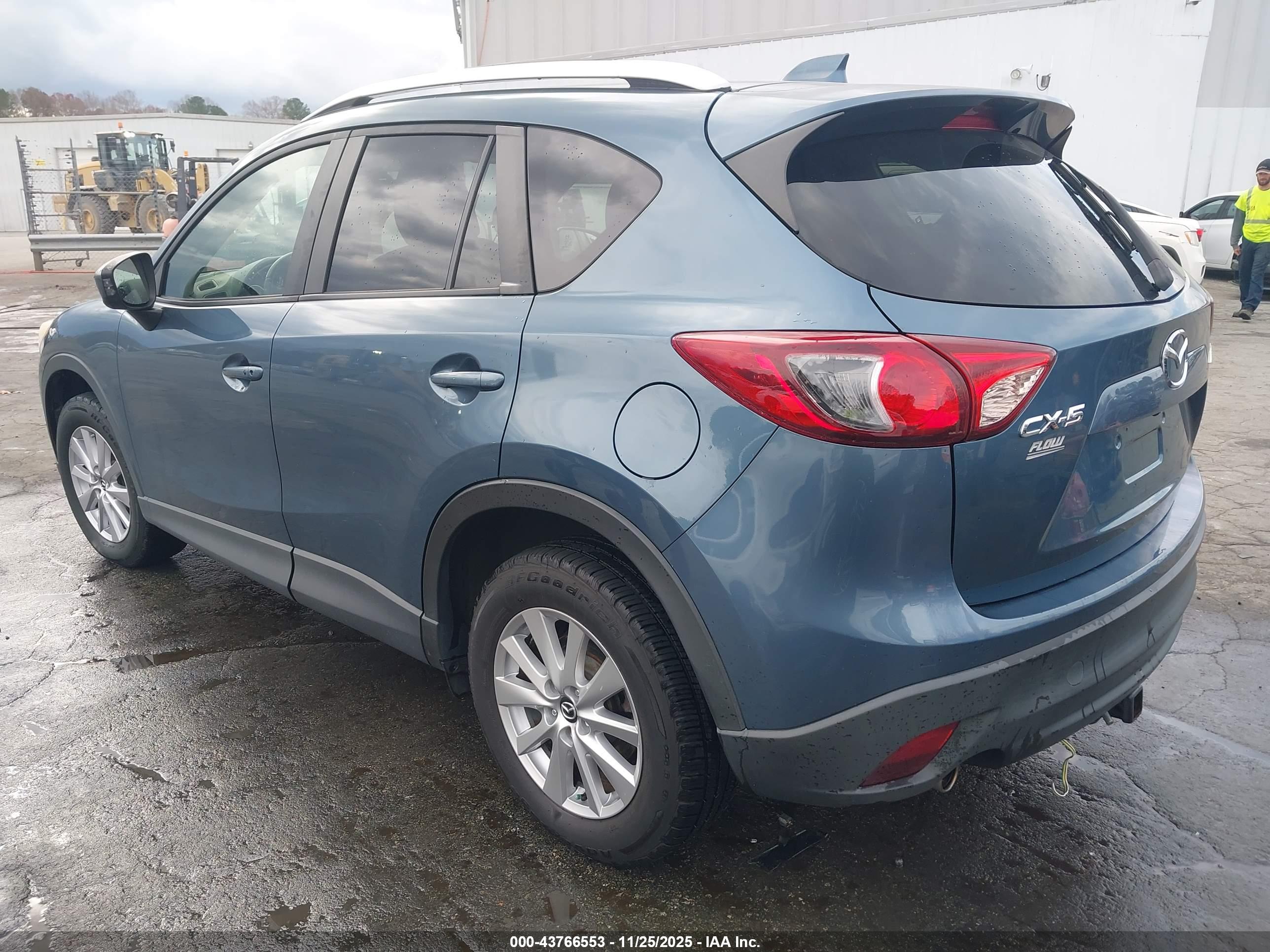 MAZDA CX-5 image 3