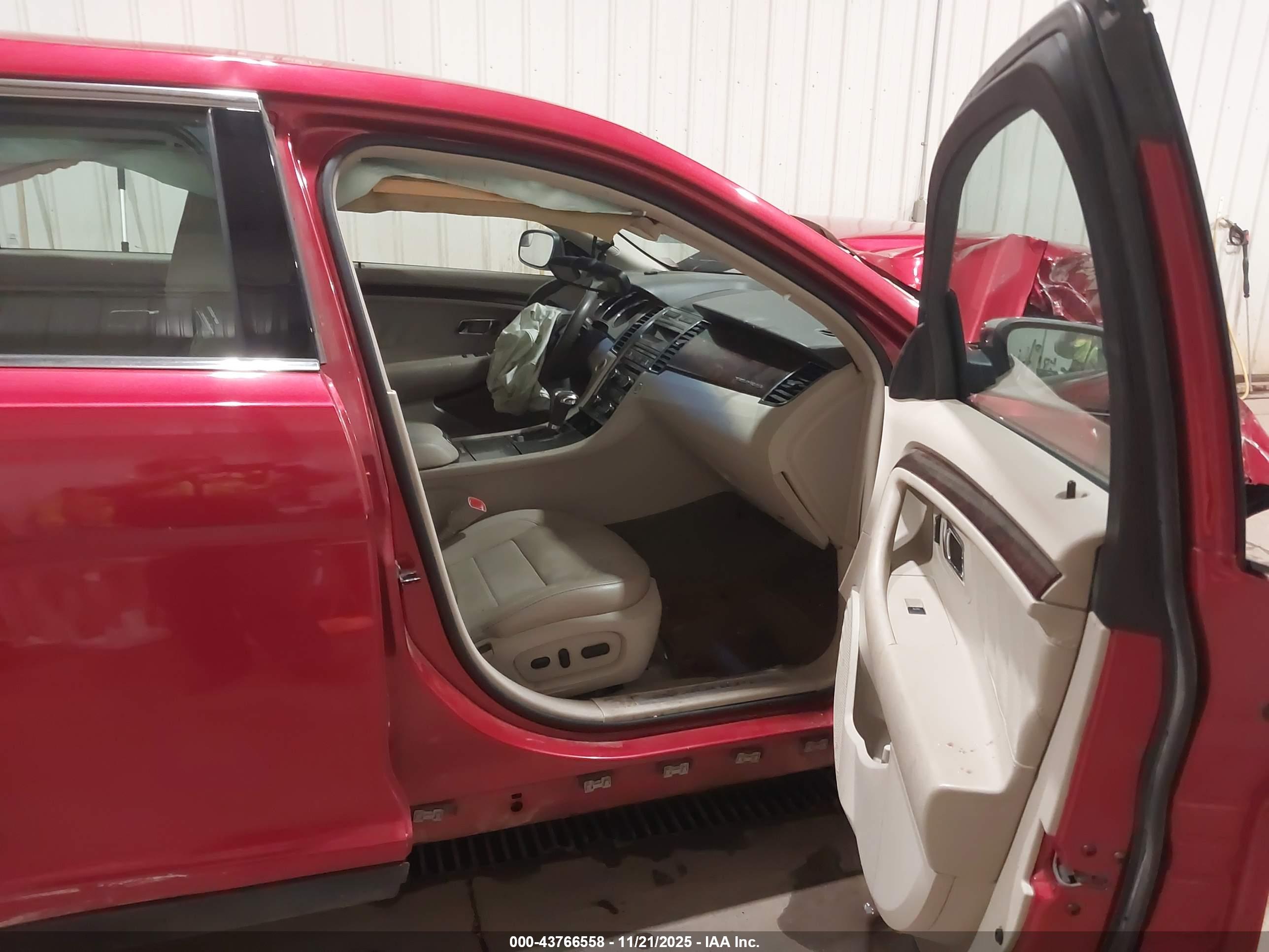 FORD TAURUS image 5