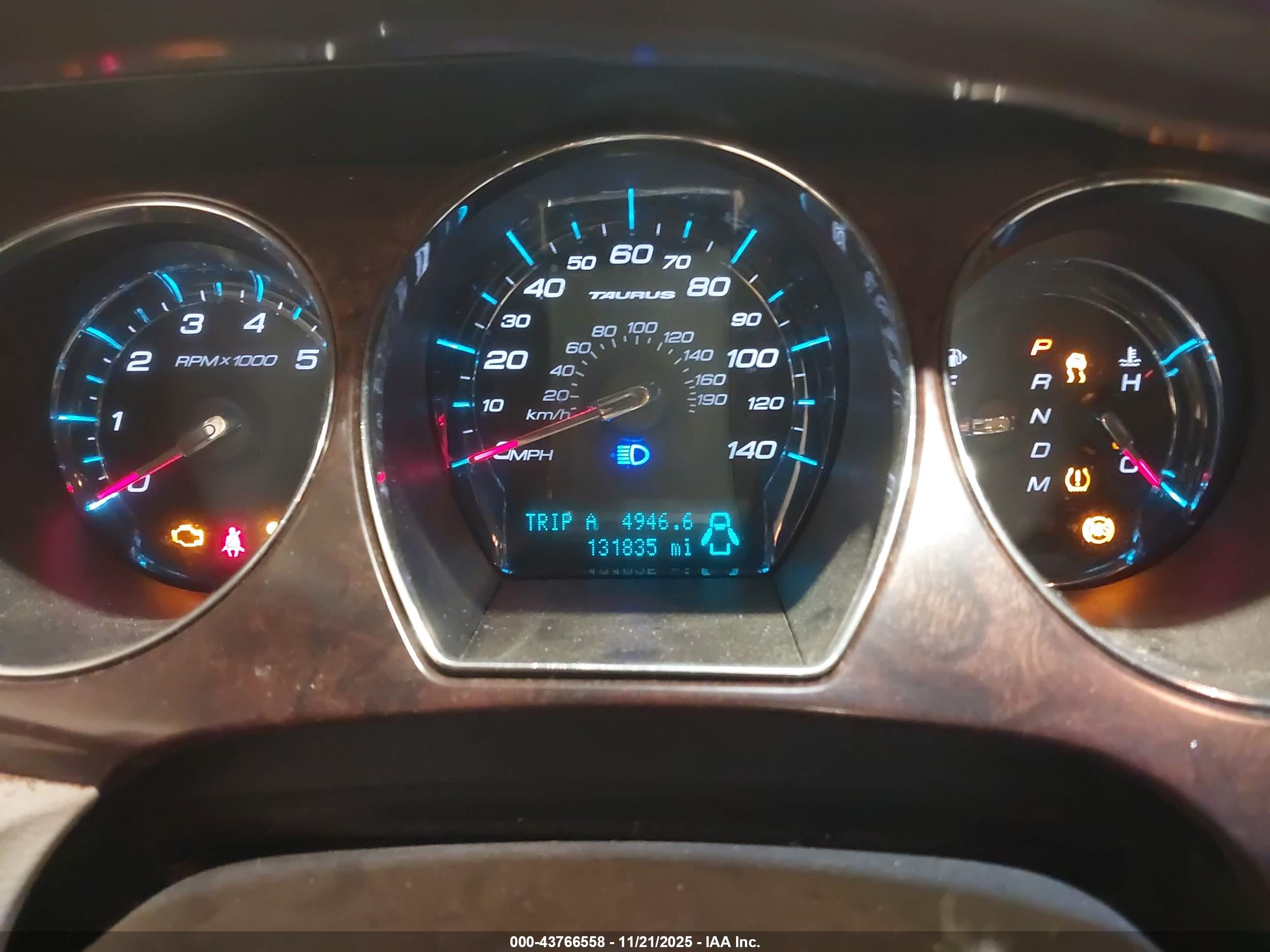 FORD TAURUS image 7
