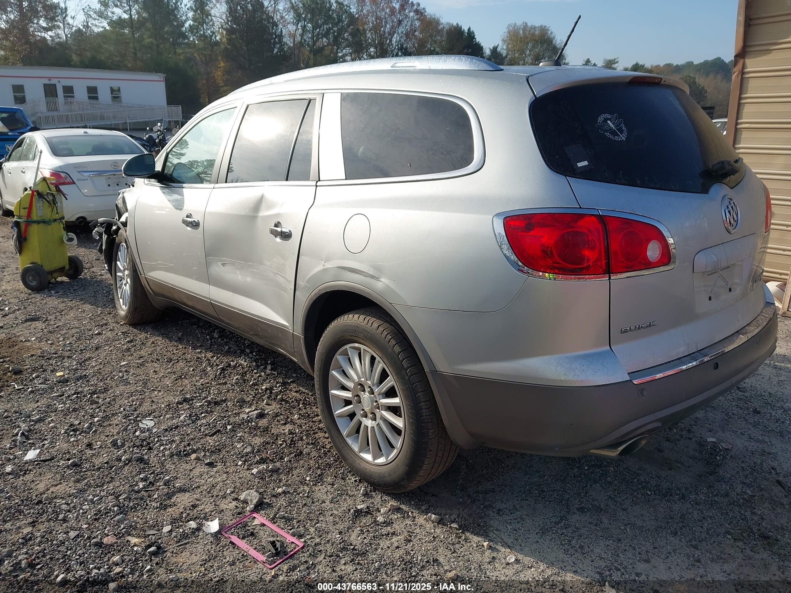 BUICK ENCLAVE image 3