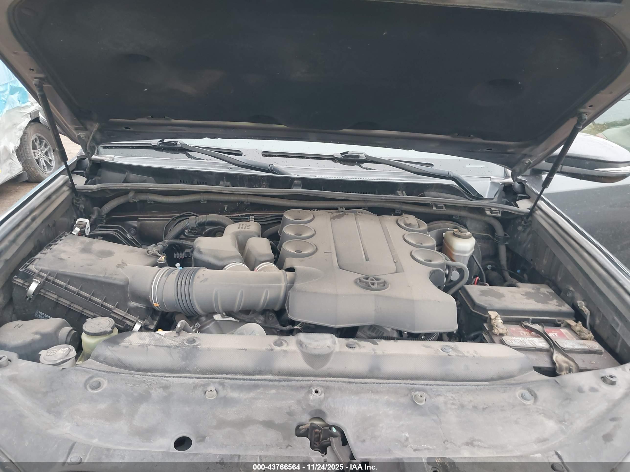 TOYOTA 4RUNNER image 10