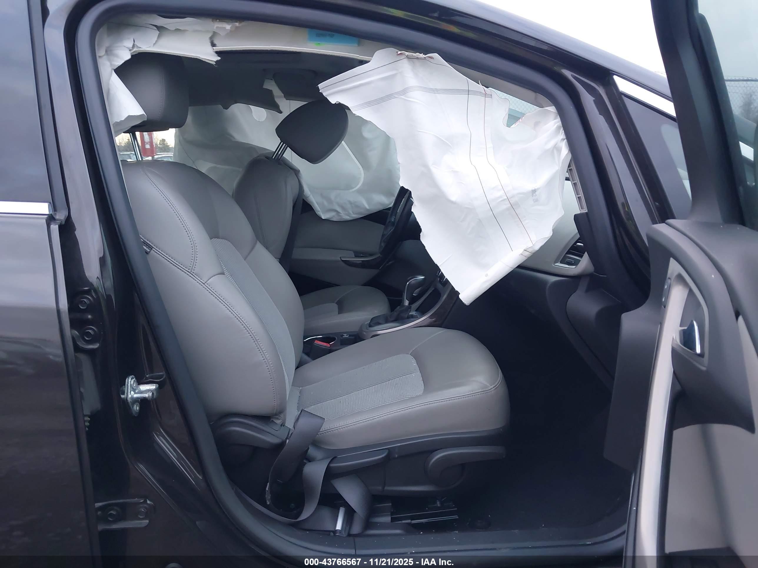 BUICK VERANO image 5