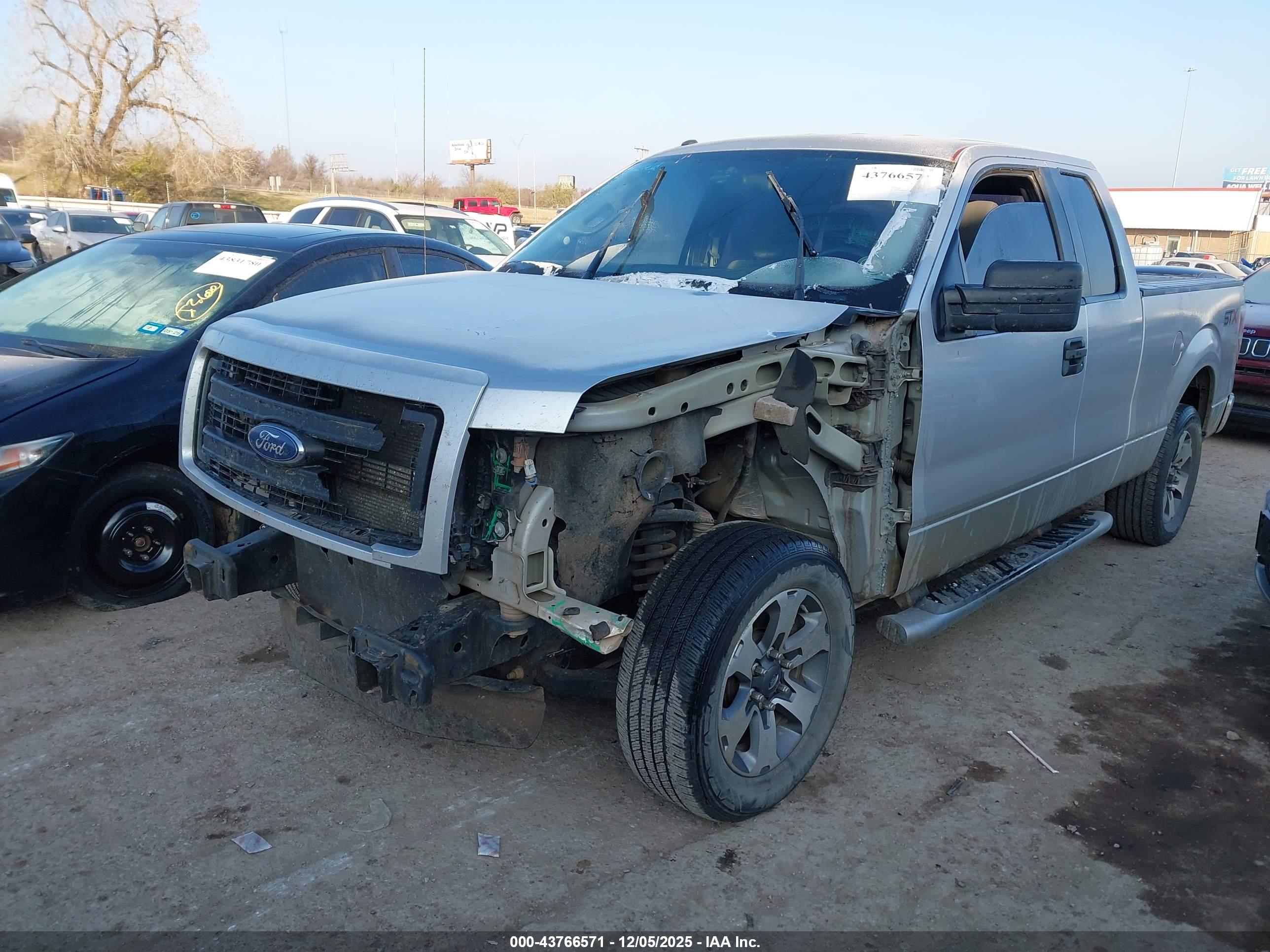FORD F-150 image 2