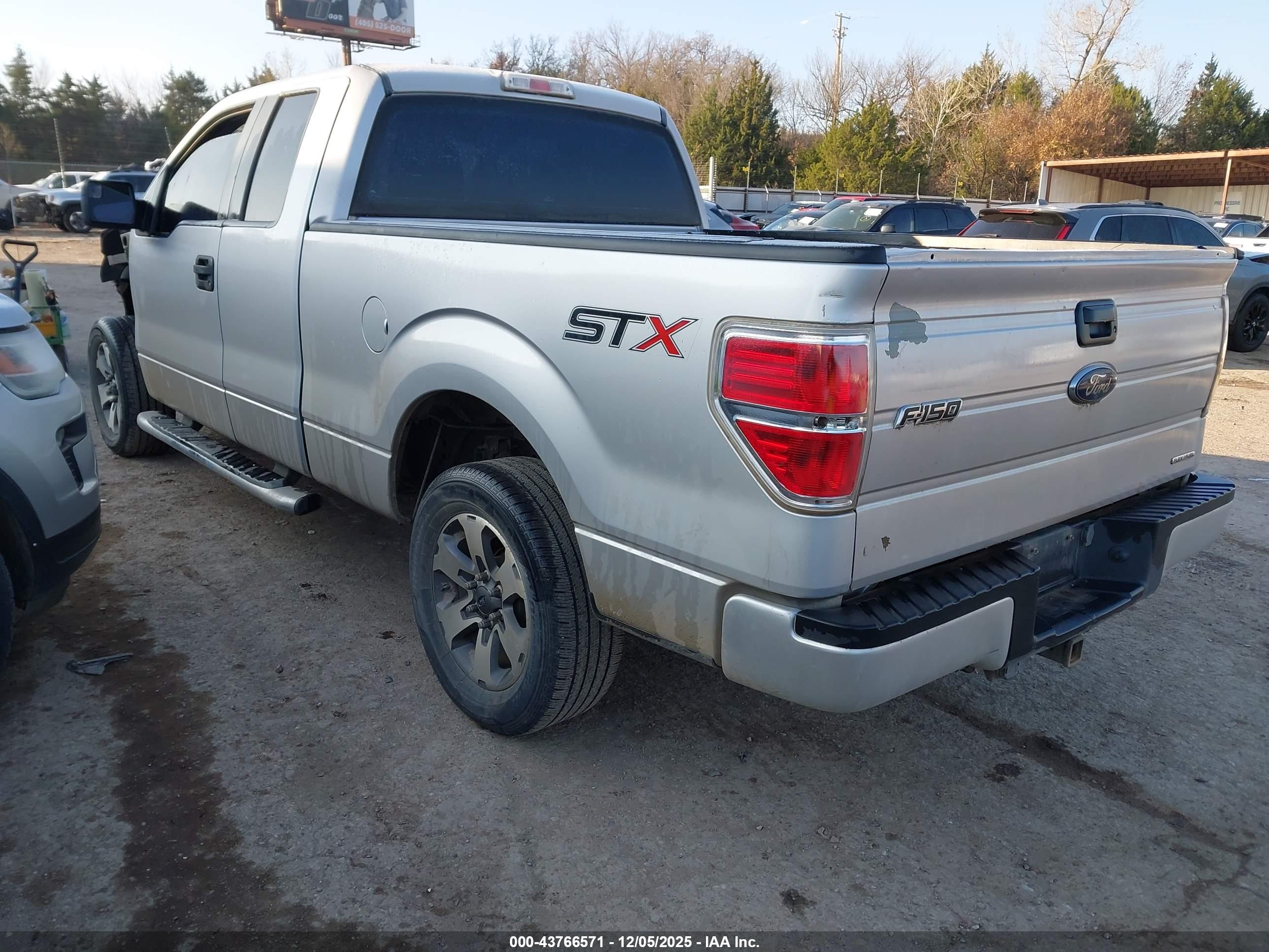 FORD F-150 image 3