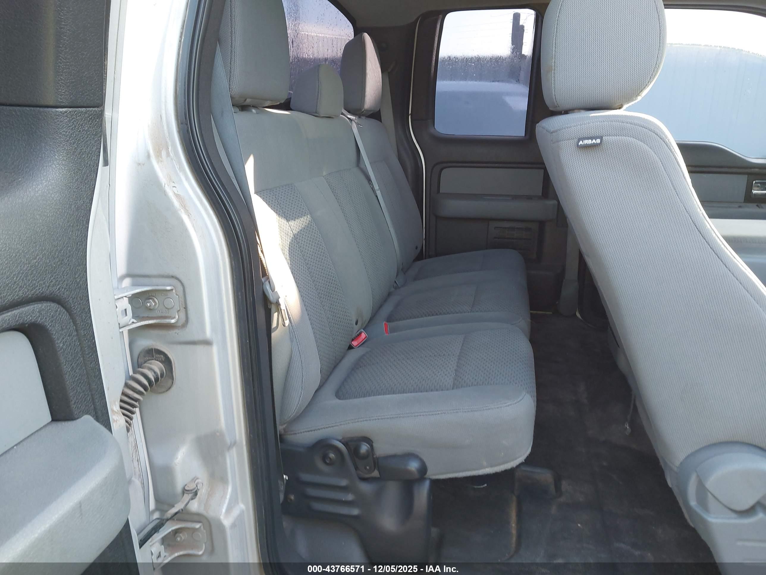 FORD F-150 image 8