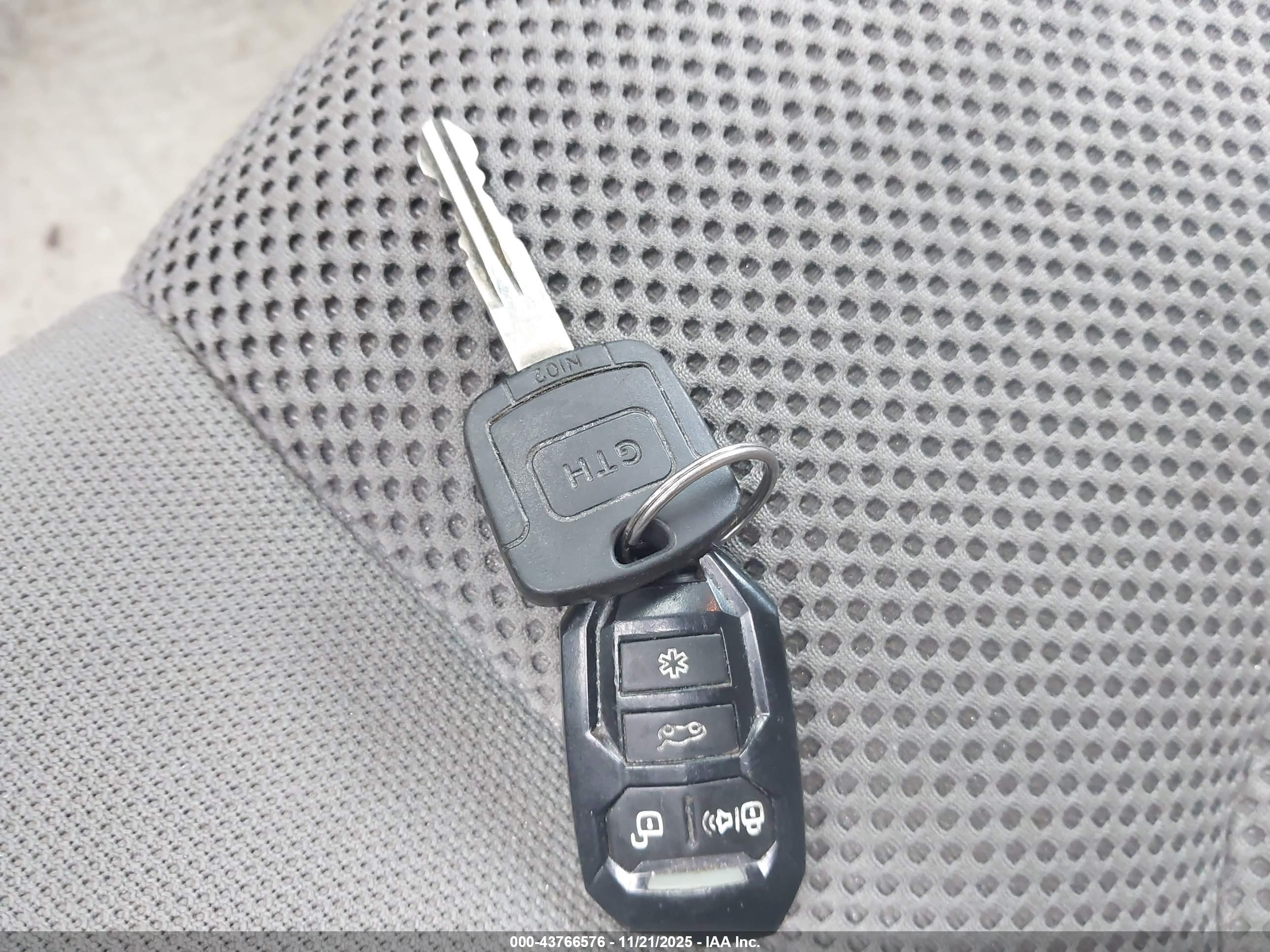 NISSAN FRONTIER image 11