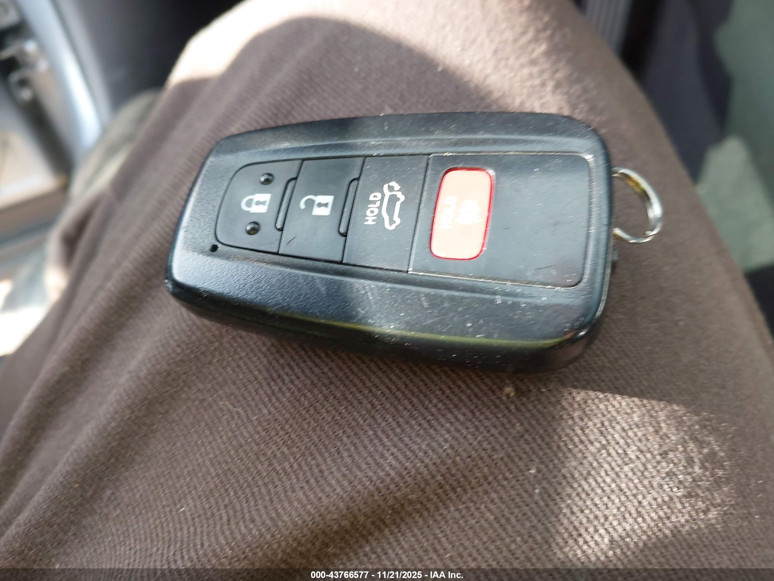 TOYOTA HIGHLANDER image 11