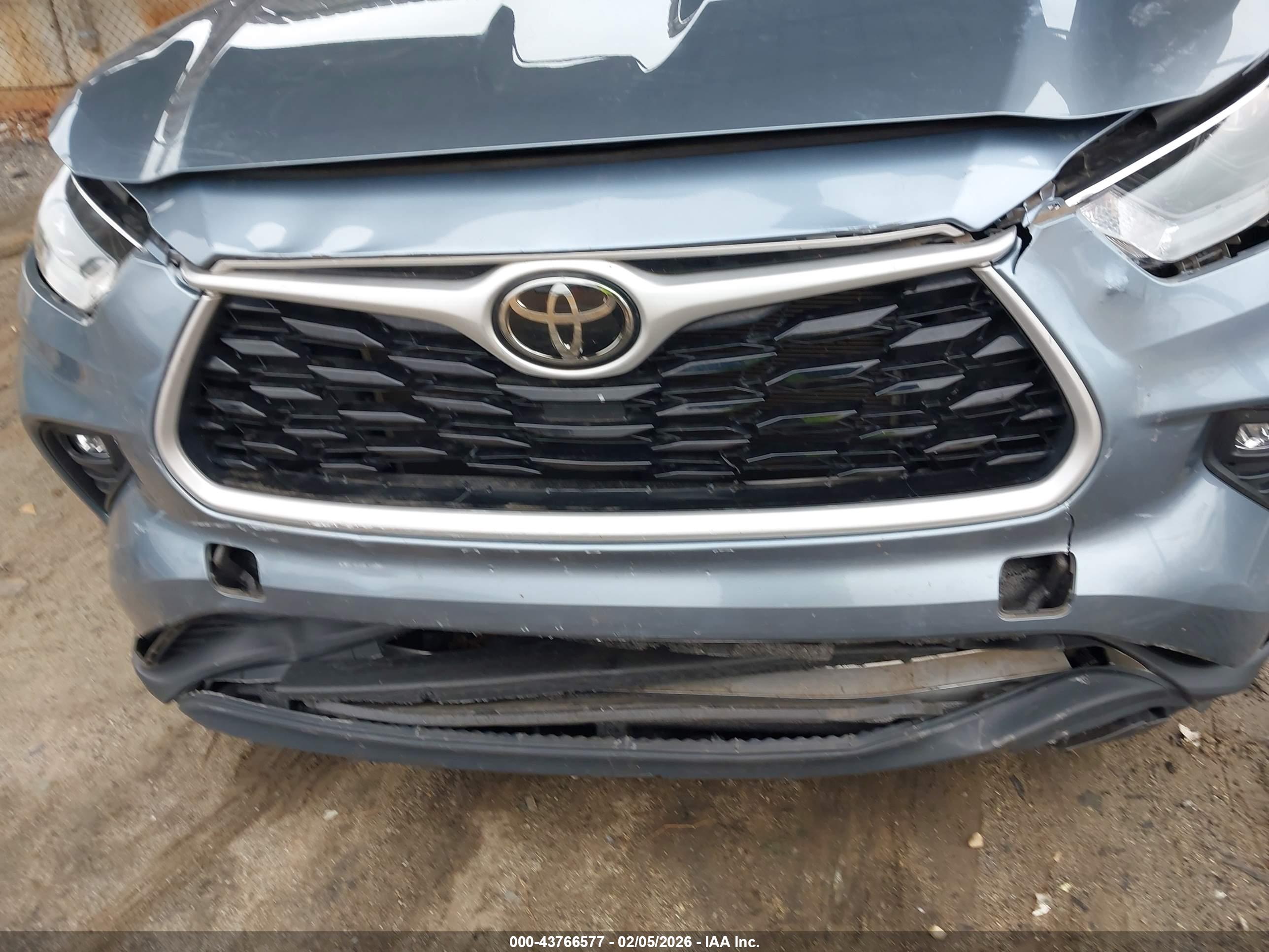 TOYOTA HIGHLANDER image 6