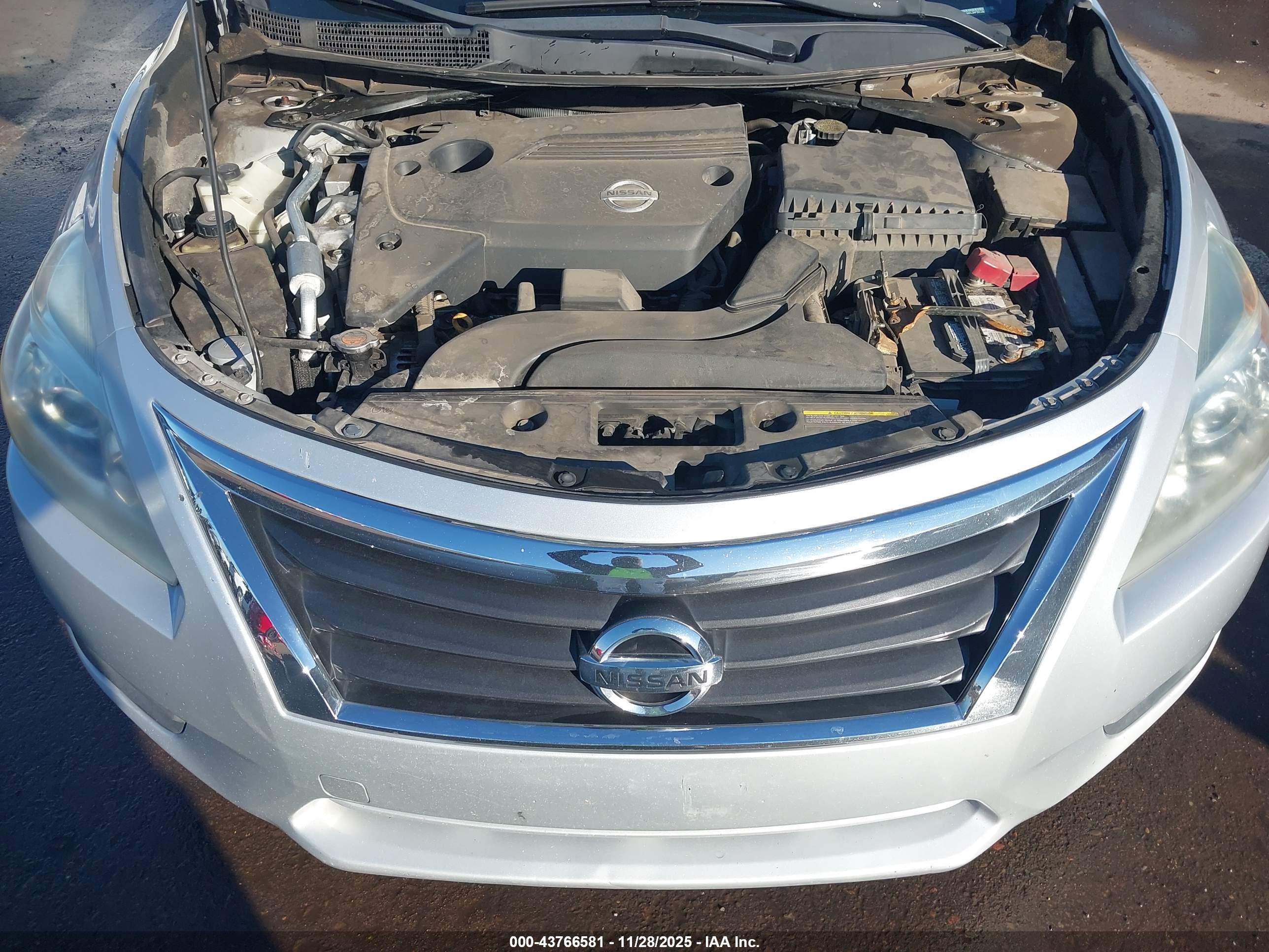 NISSAN ALTIMA image 10
