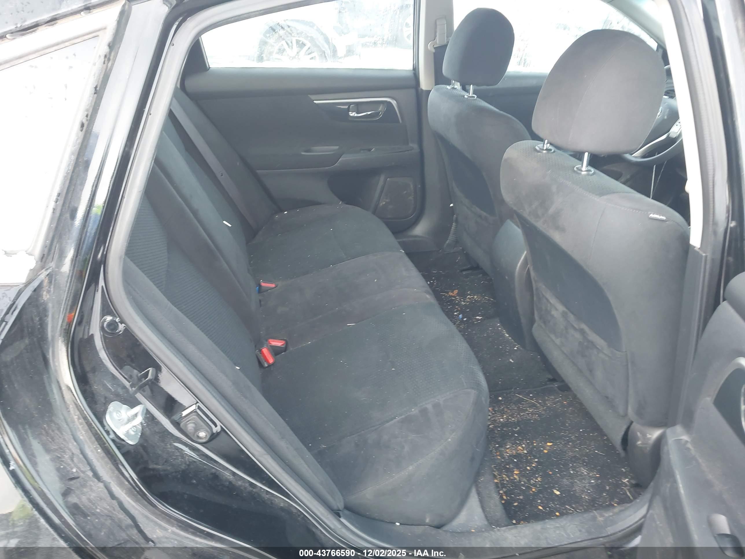 NISSAN ALTIMA image 8