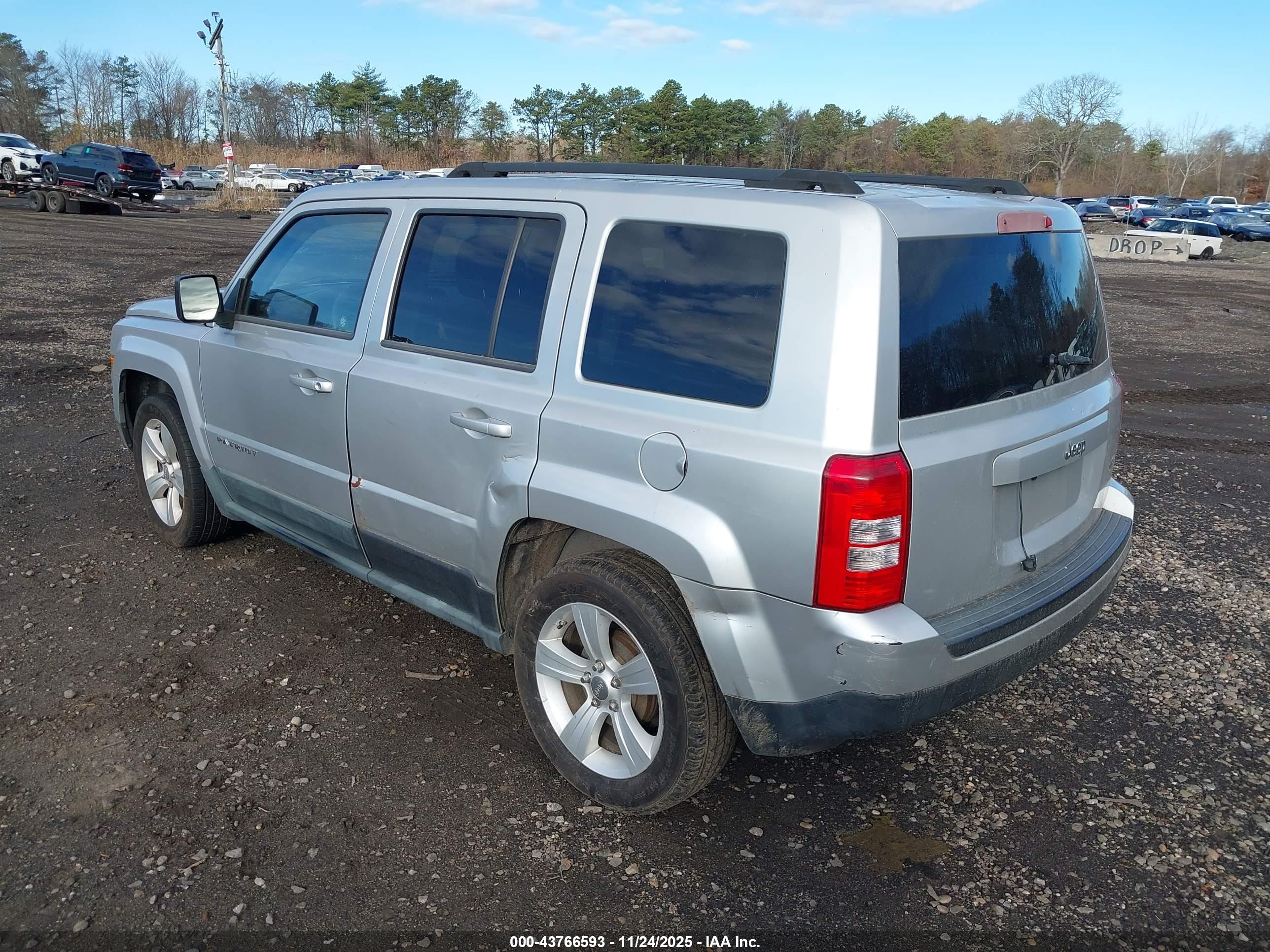 JEEP PATRIOT image 6