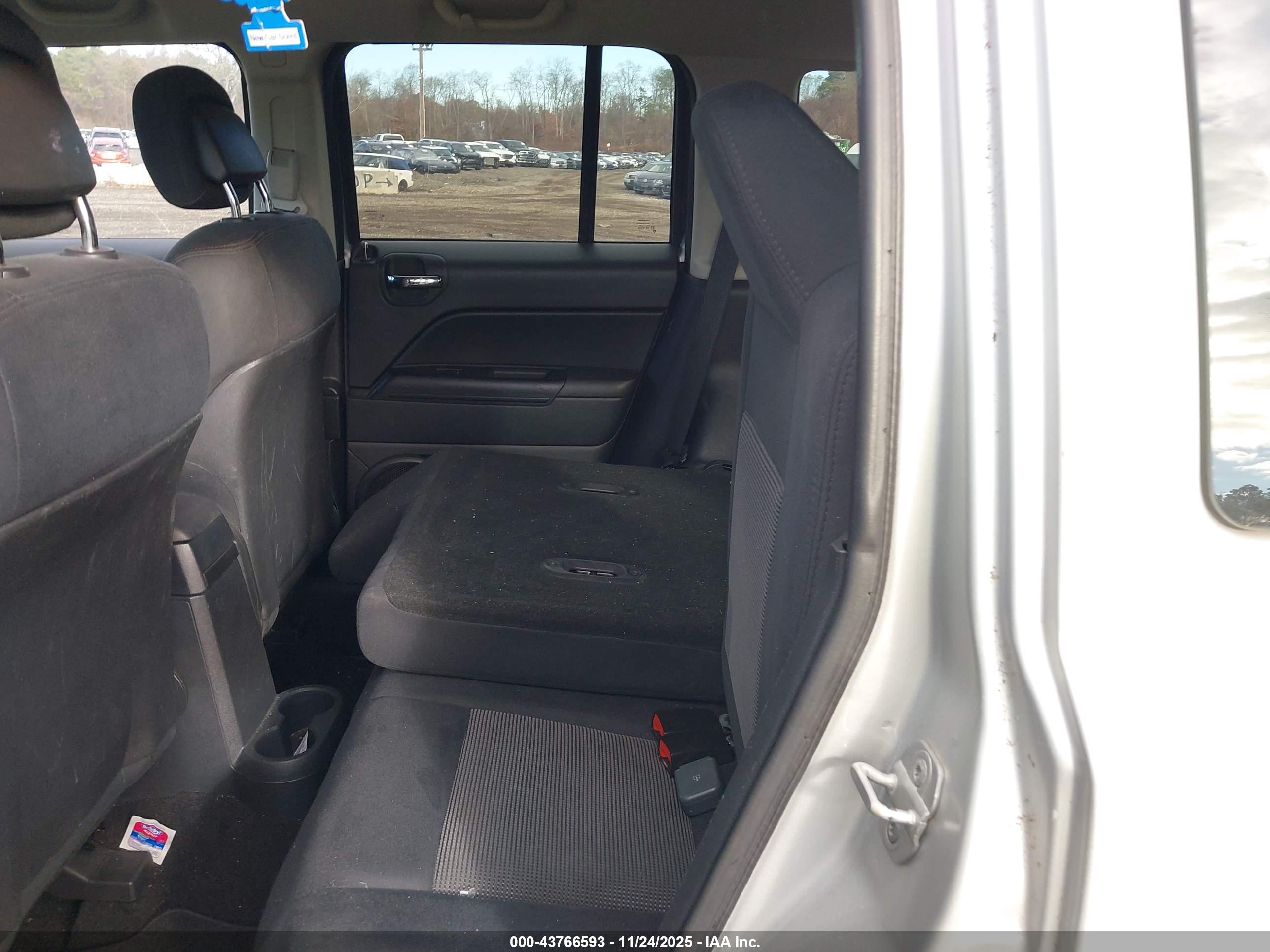 JEEP PATRIOT image 8