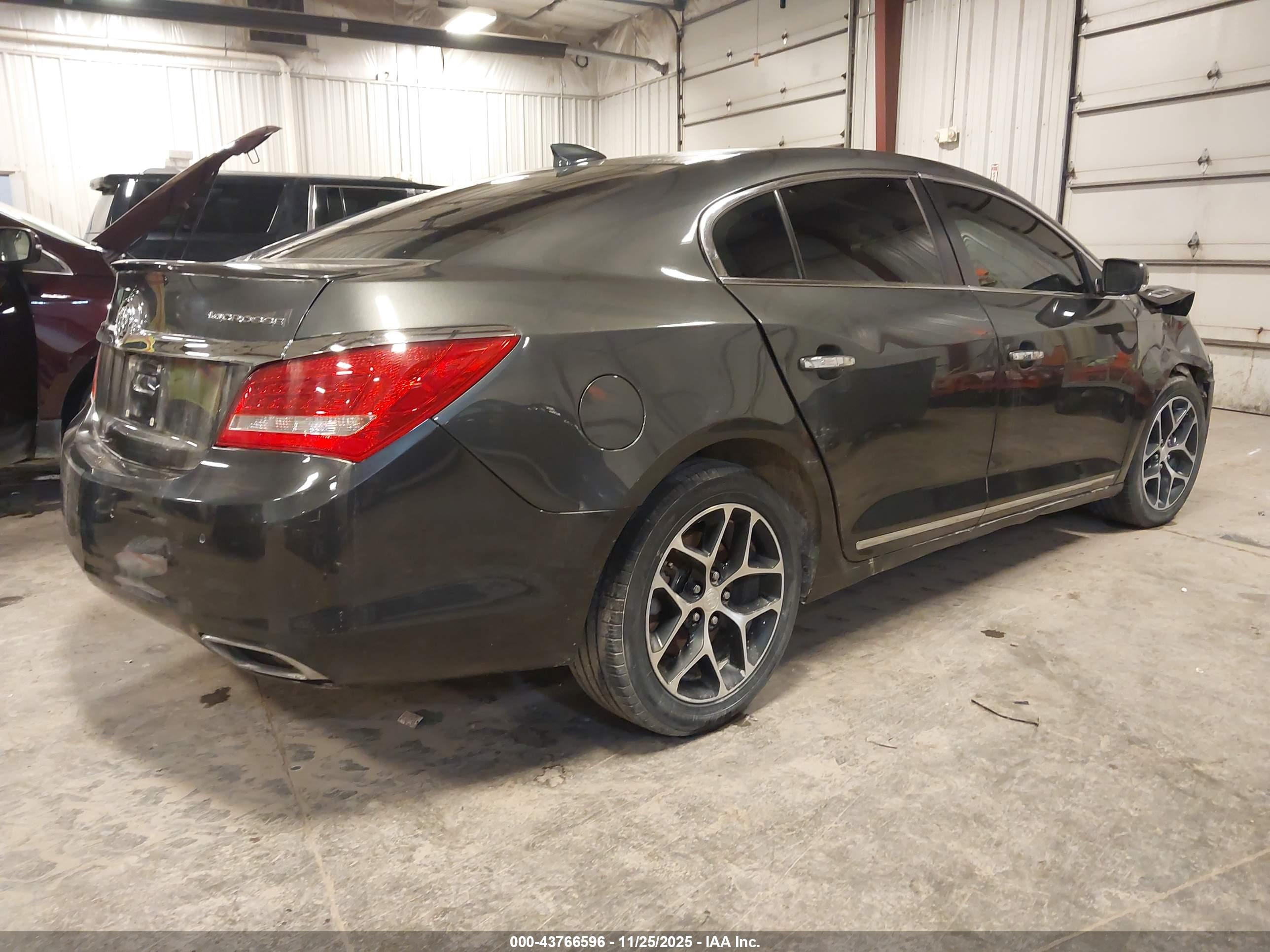 BUICK LACROSSE image 4
