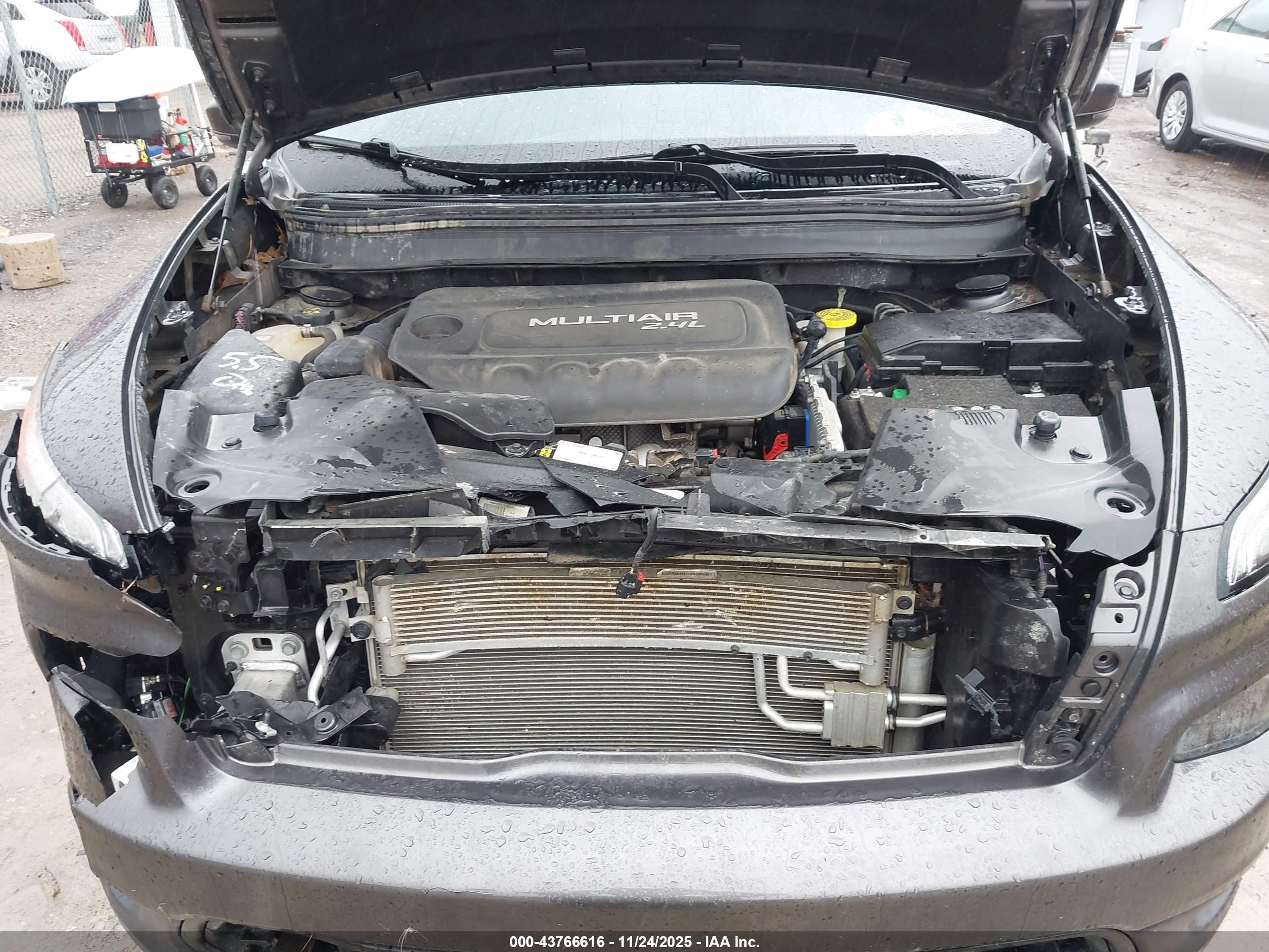 JEEP CHEROKEE image 10