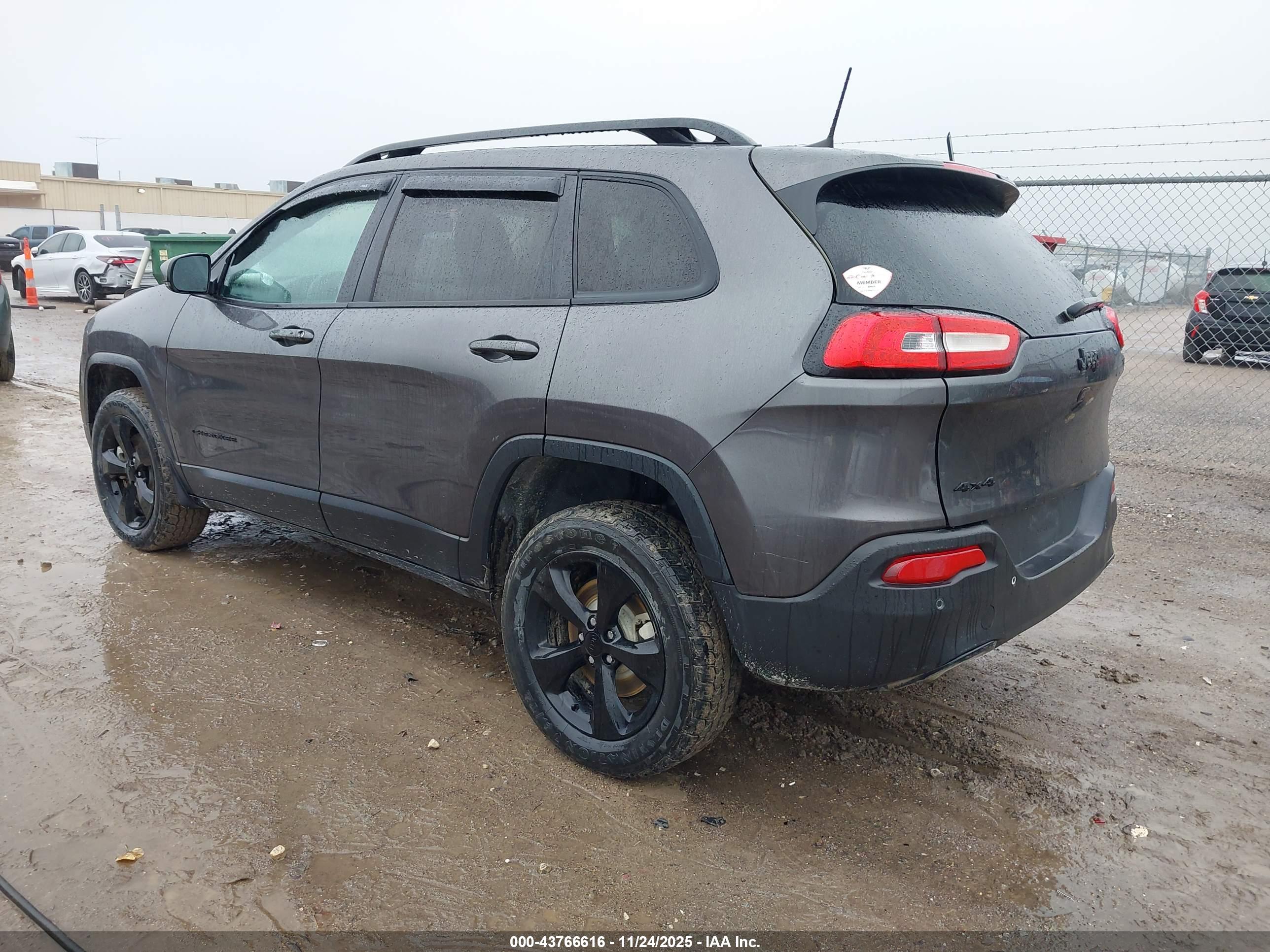 JEEP CHEROKEE image 3