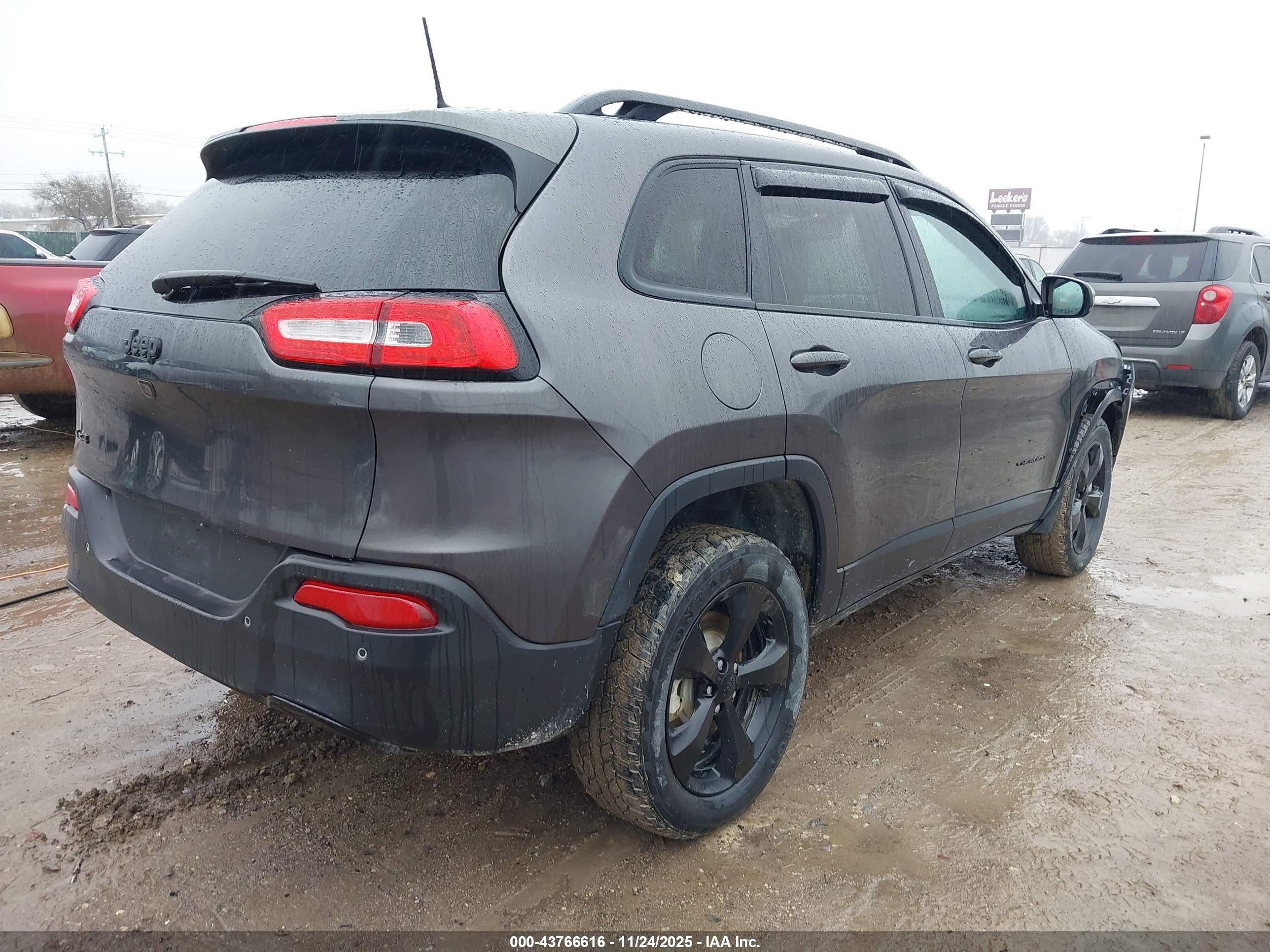 JEEP CHEROKEE image 4