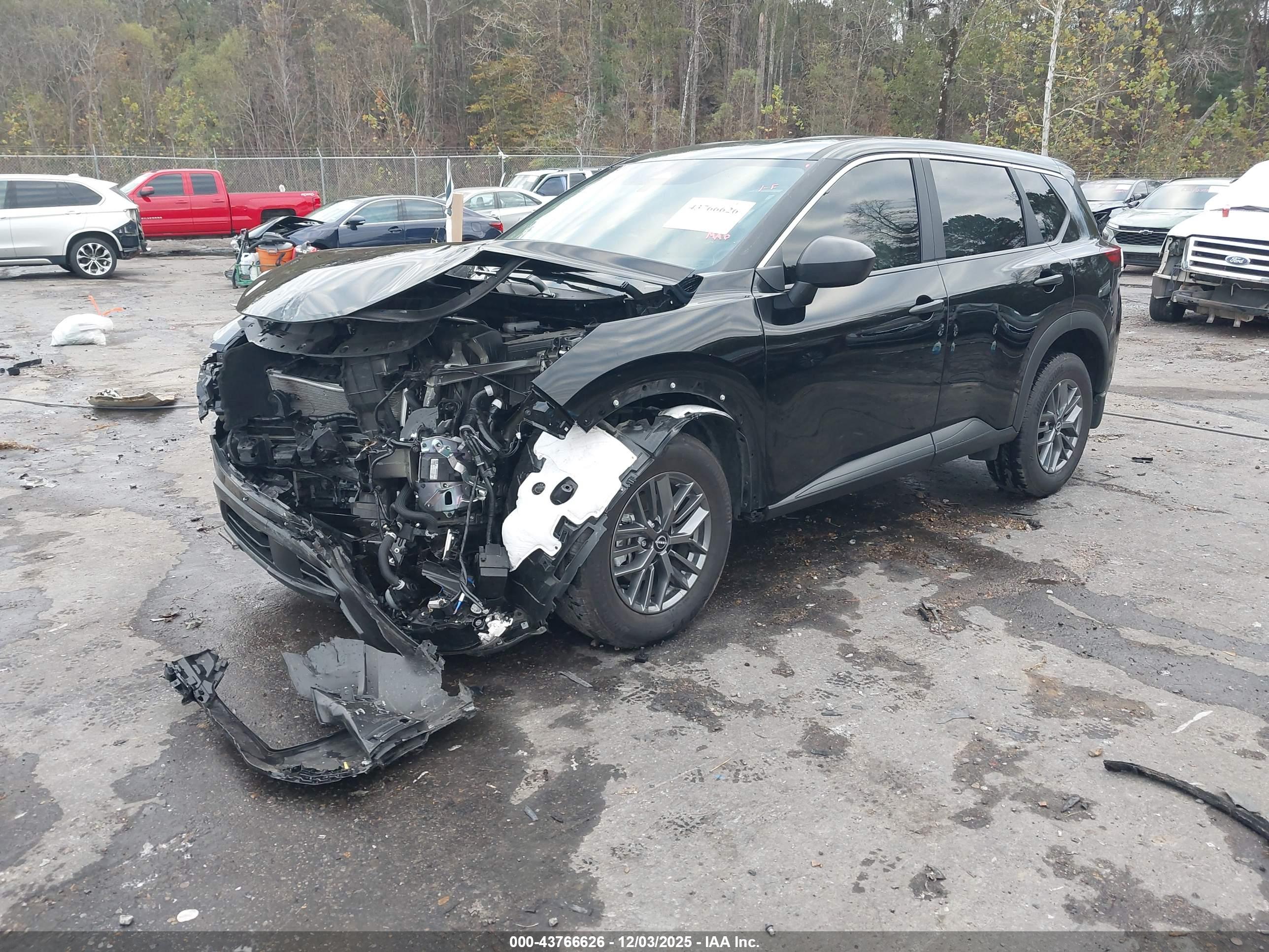 NISSAN ROGUE image 2