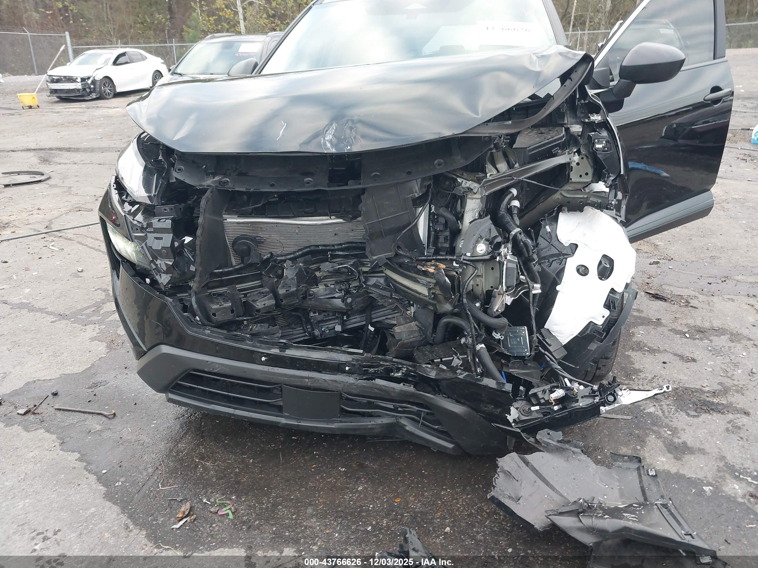 NISSAN ROGUE image 6
