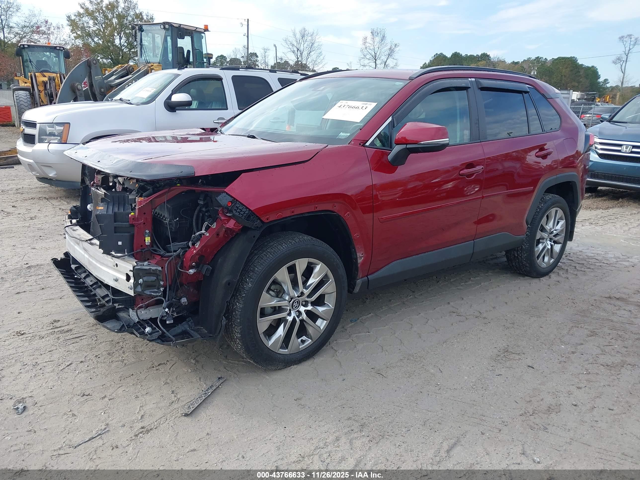 TOYOTA RAV4 image 2