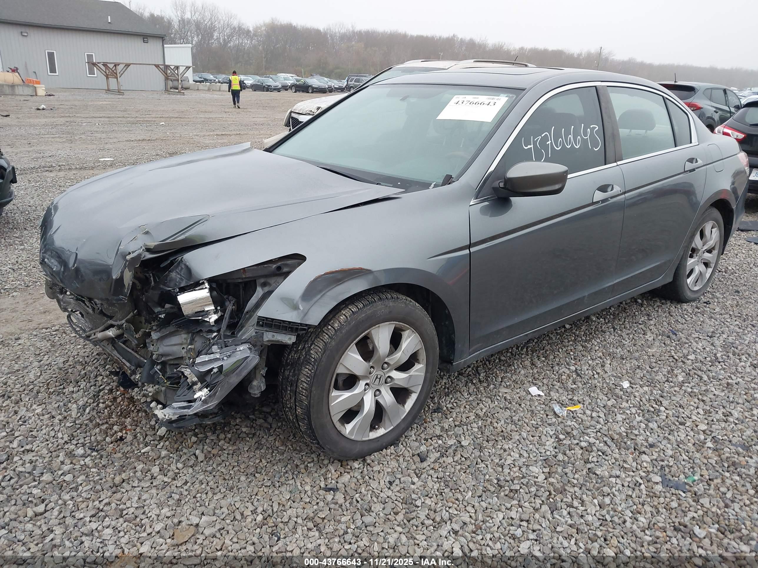 HONDA ACCORD image 2