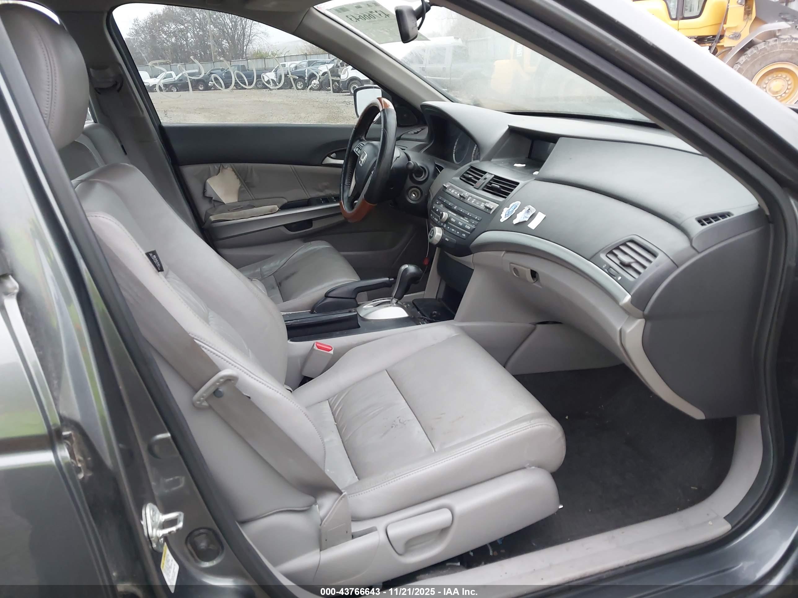 HONDA ACCORD image 5