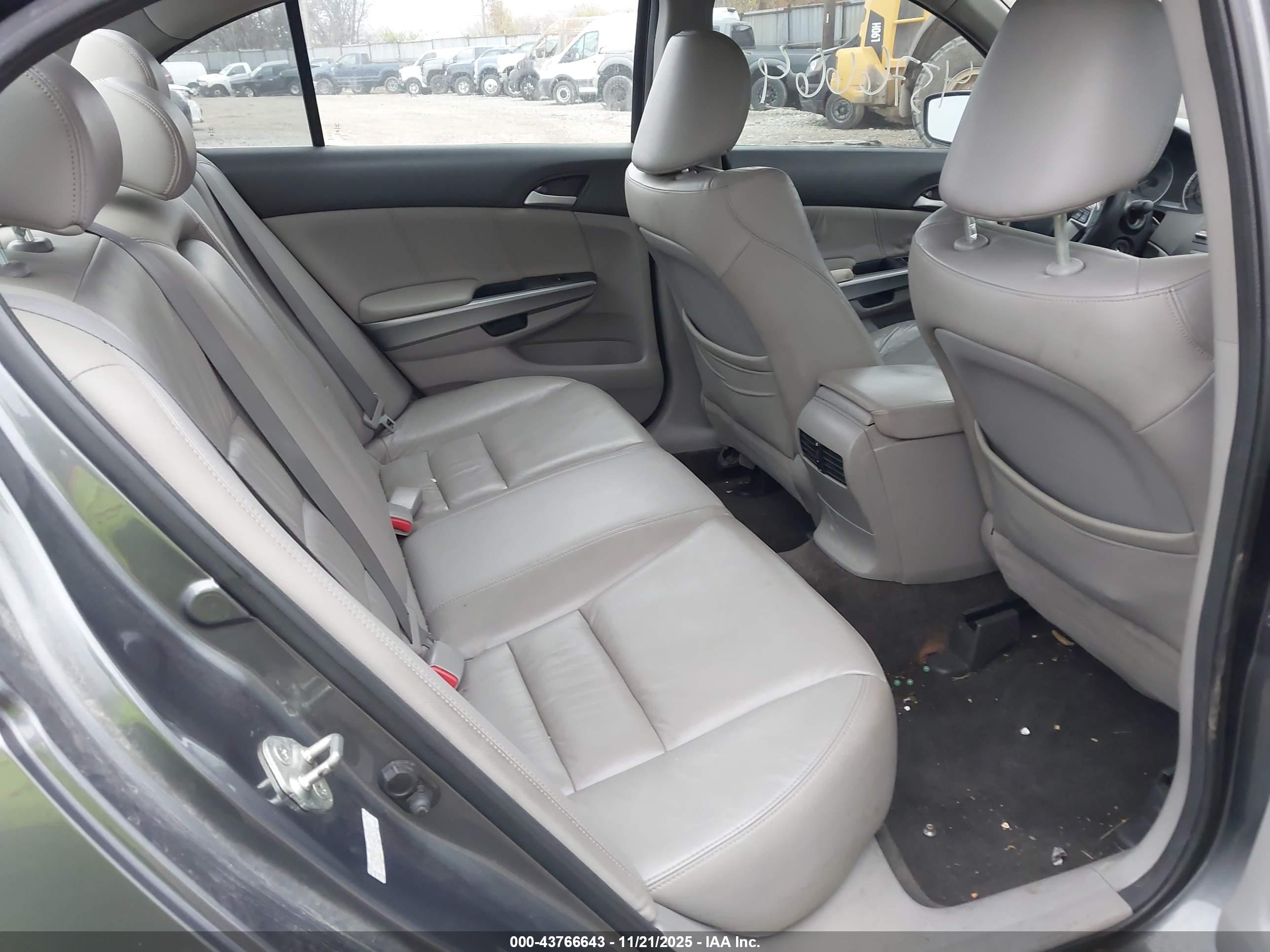HONDA ACCORD image 8