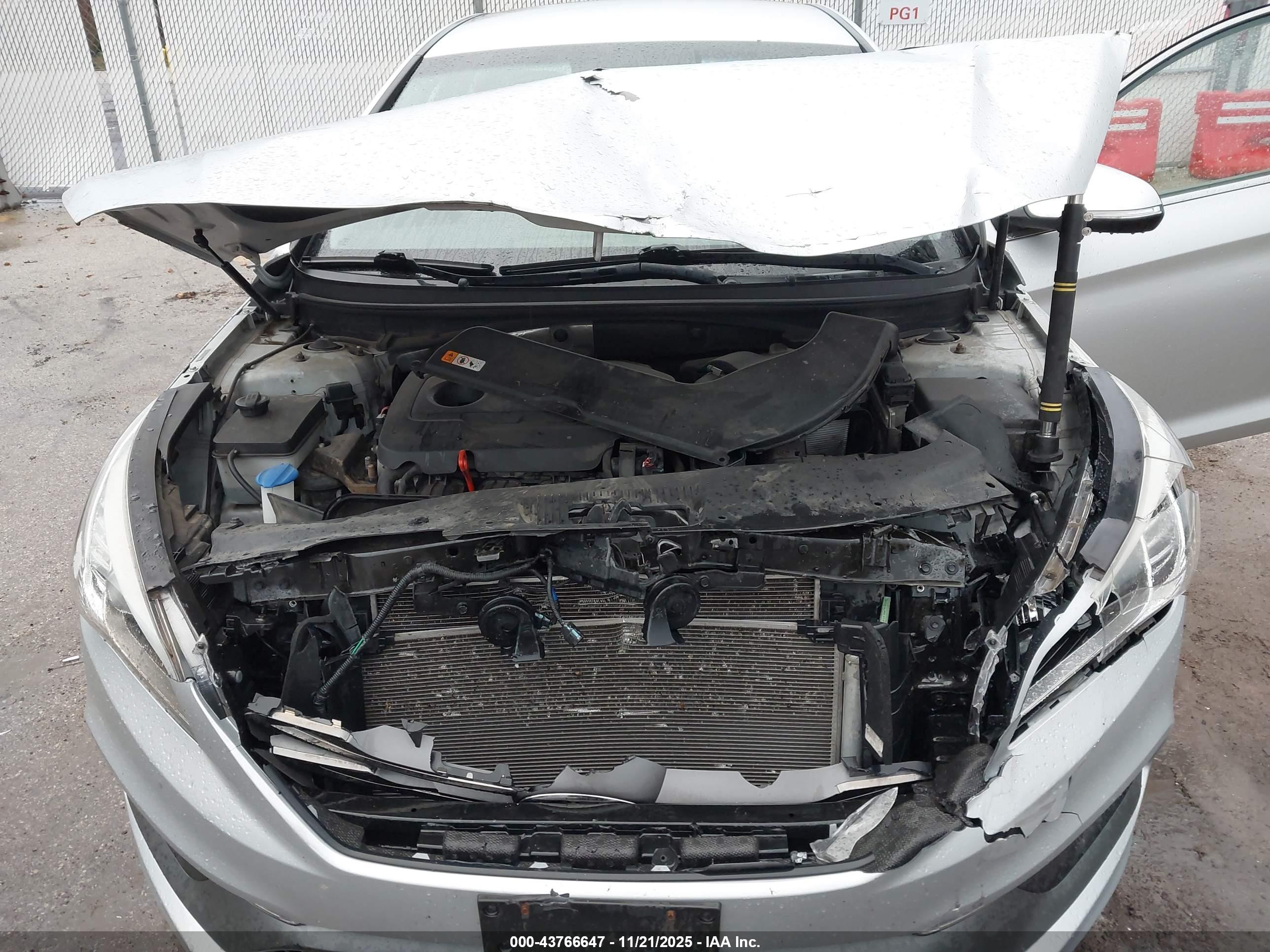 HYUNDAI SONATA image 10