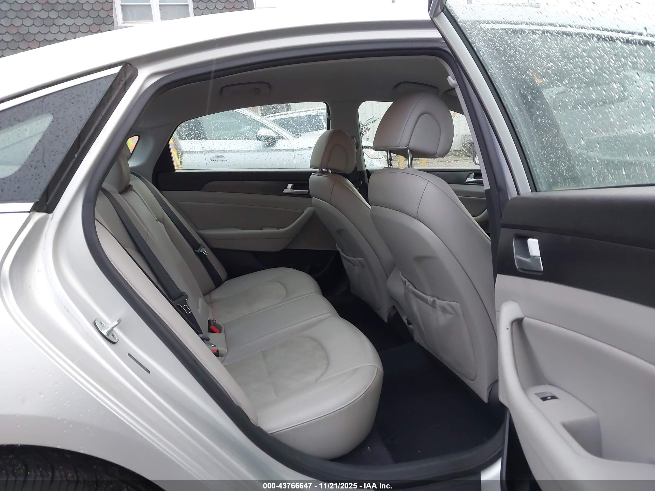 HYUNDAI SONATA image 8