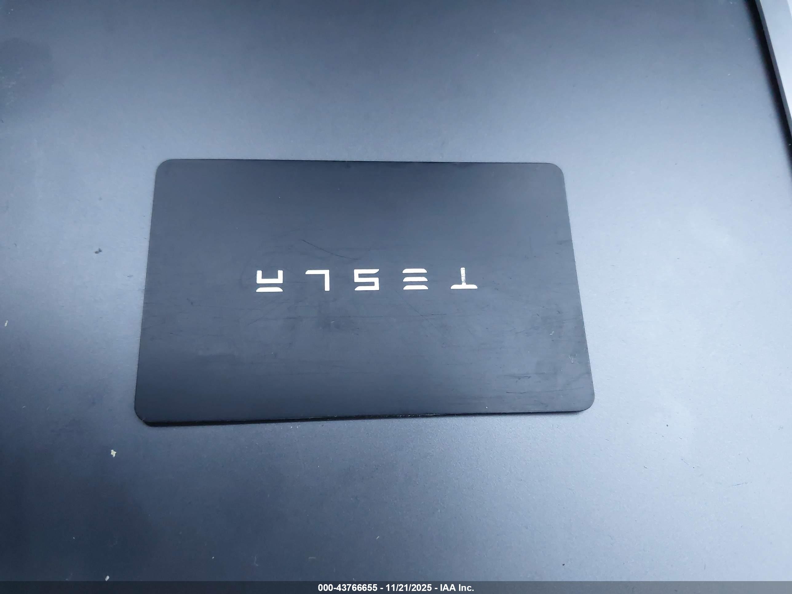 TESLA MODEL image 11