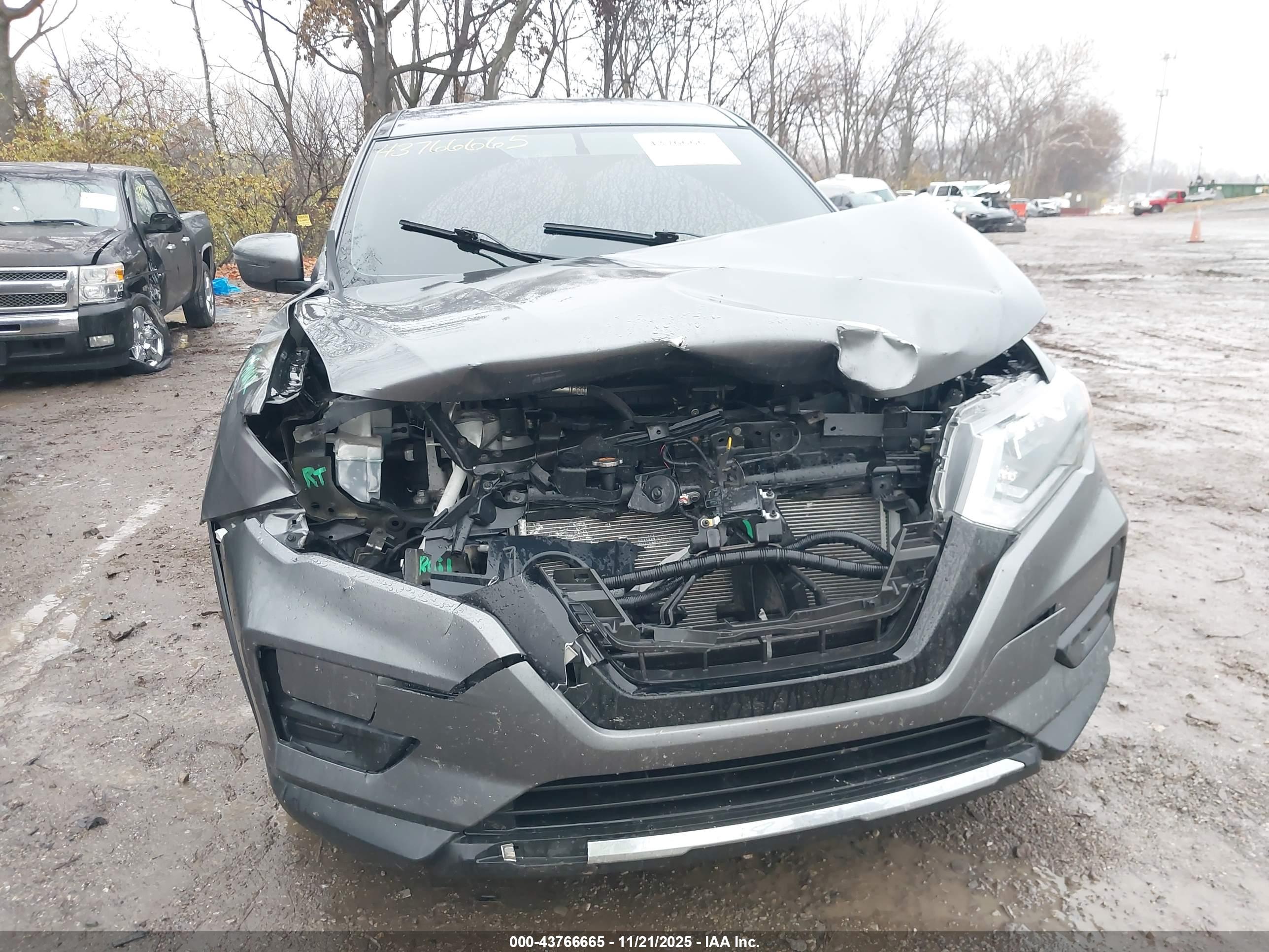NISSAN ROGUE image 6