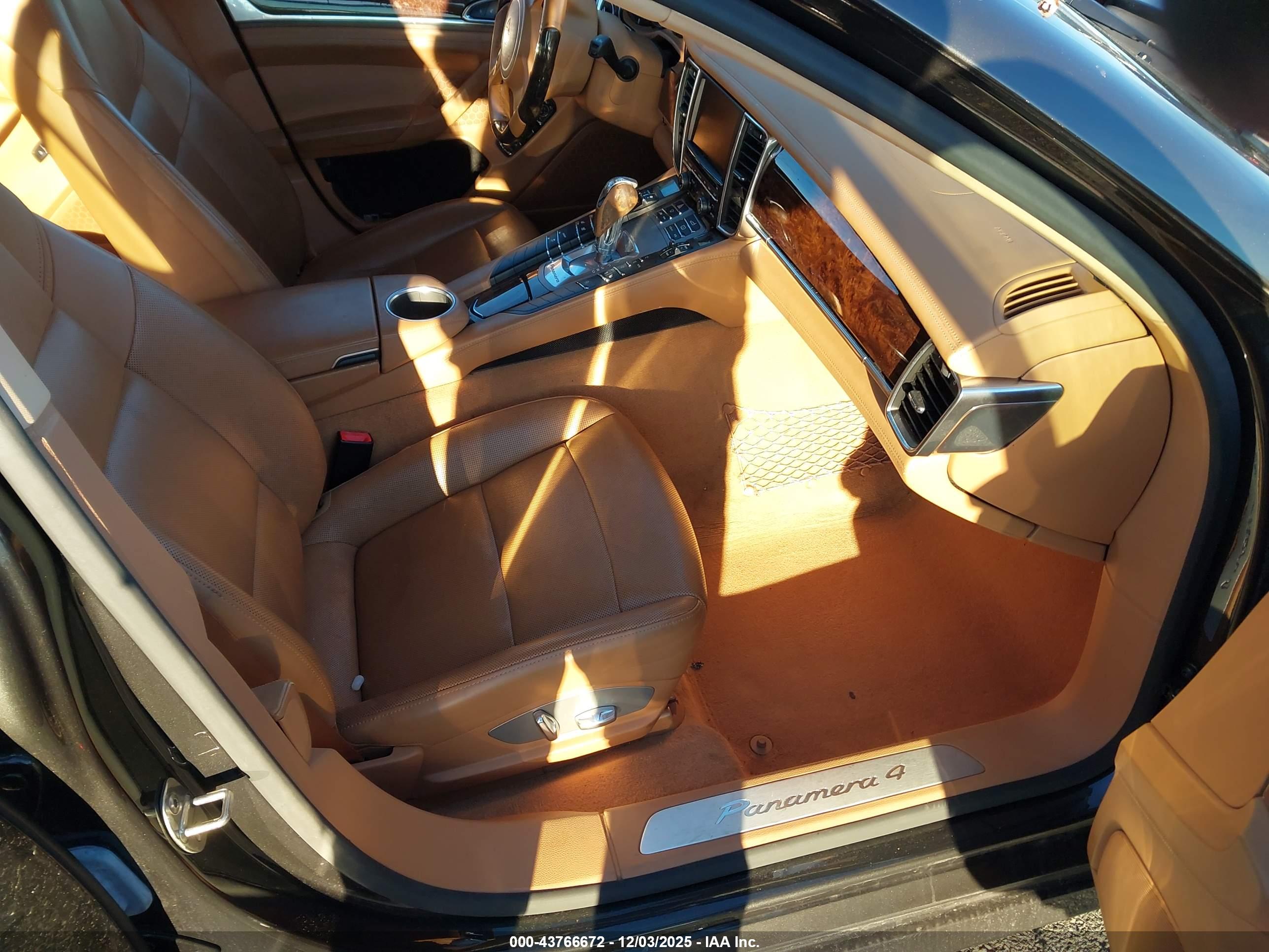 PORSCHE PANAMERA image 5