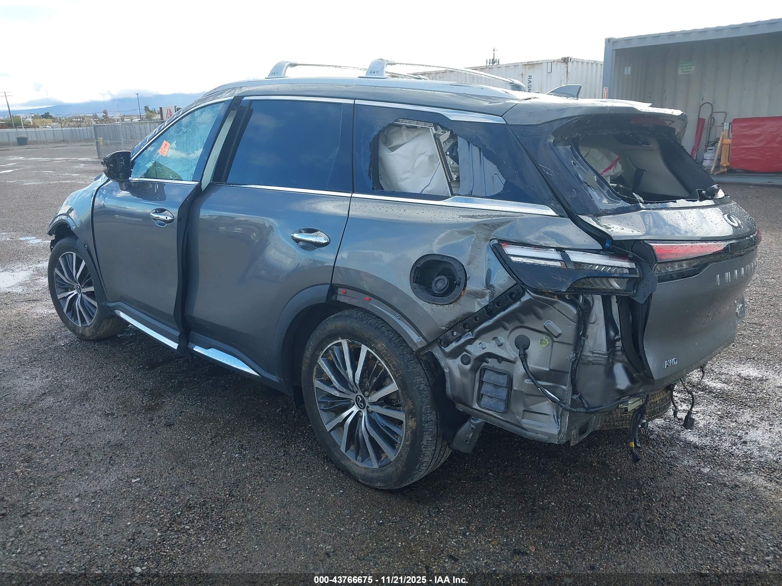 INFINITI QX60 image 3