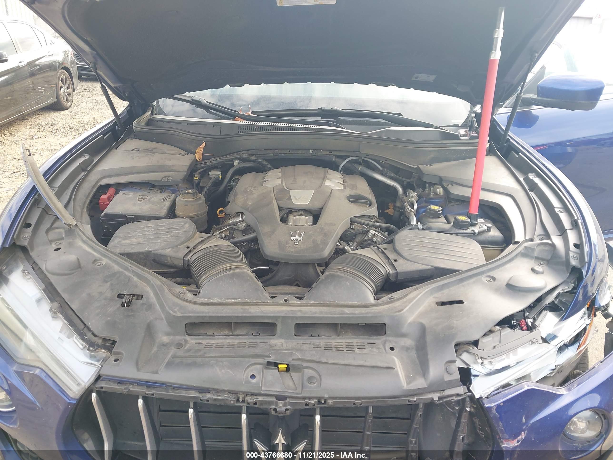 MASERATI LEVANTE image 10
