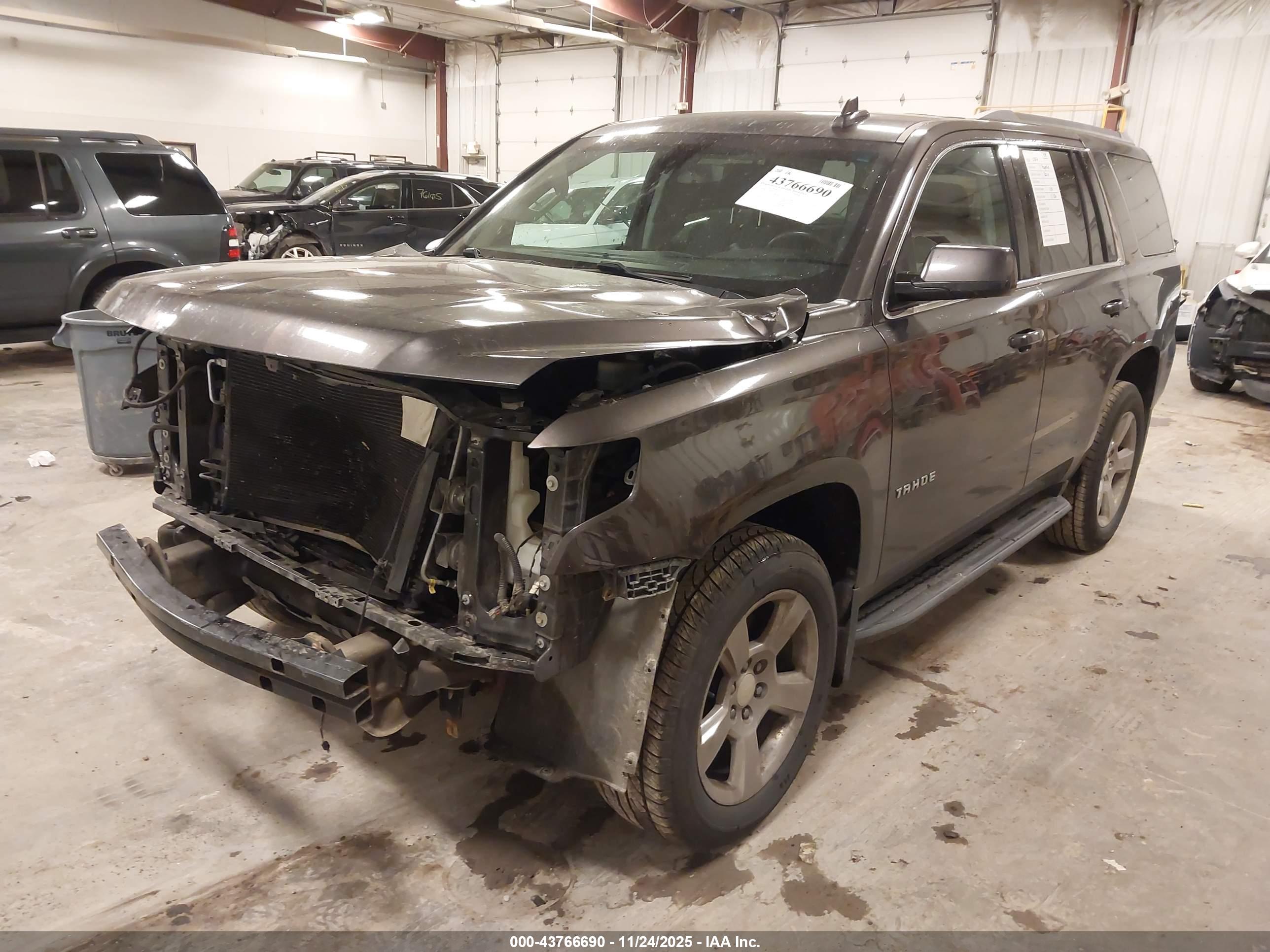 CHEVROLET TAHOE image 2