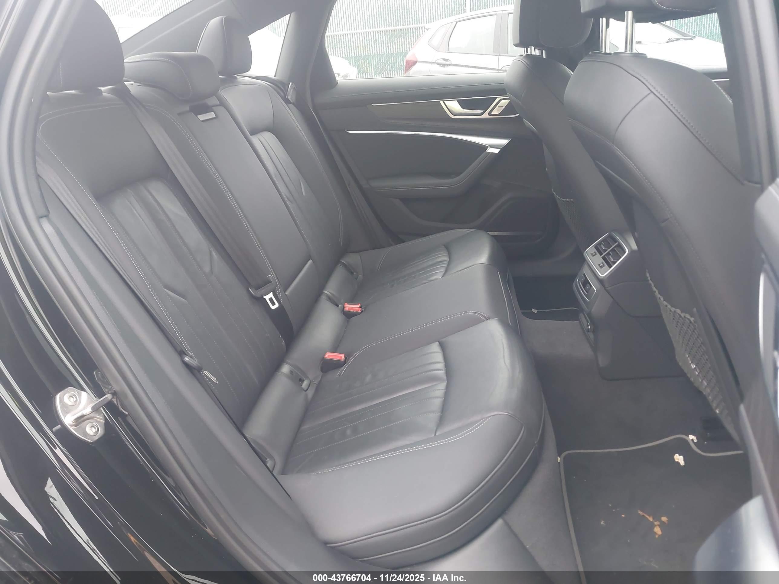 AUDI A6 image 8