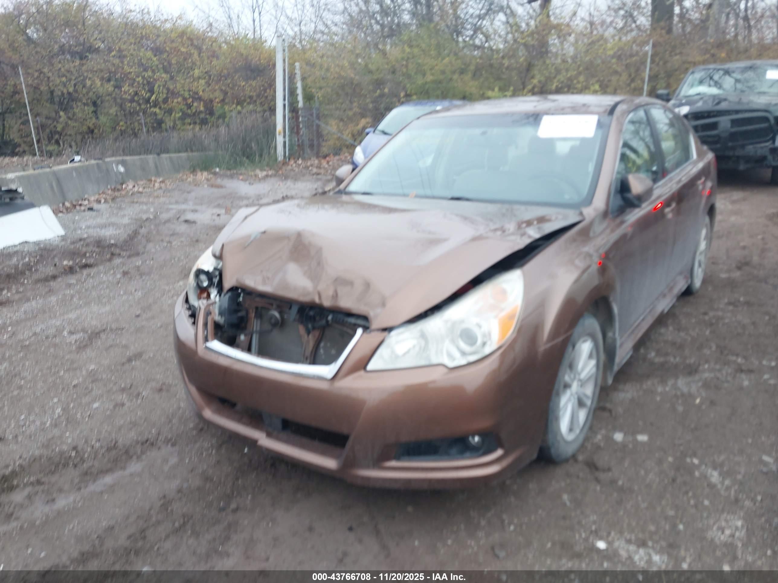 SUBARU LEGACY image 2