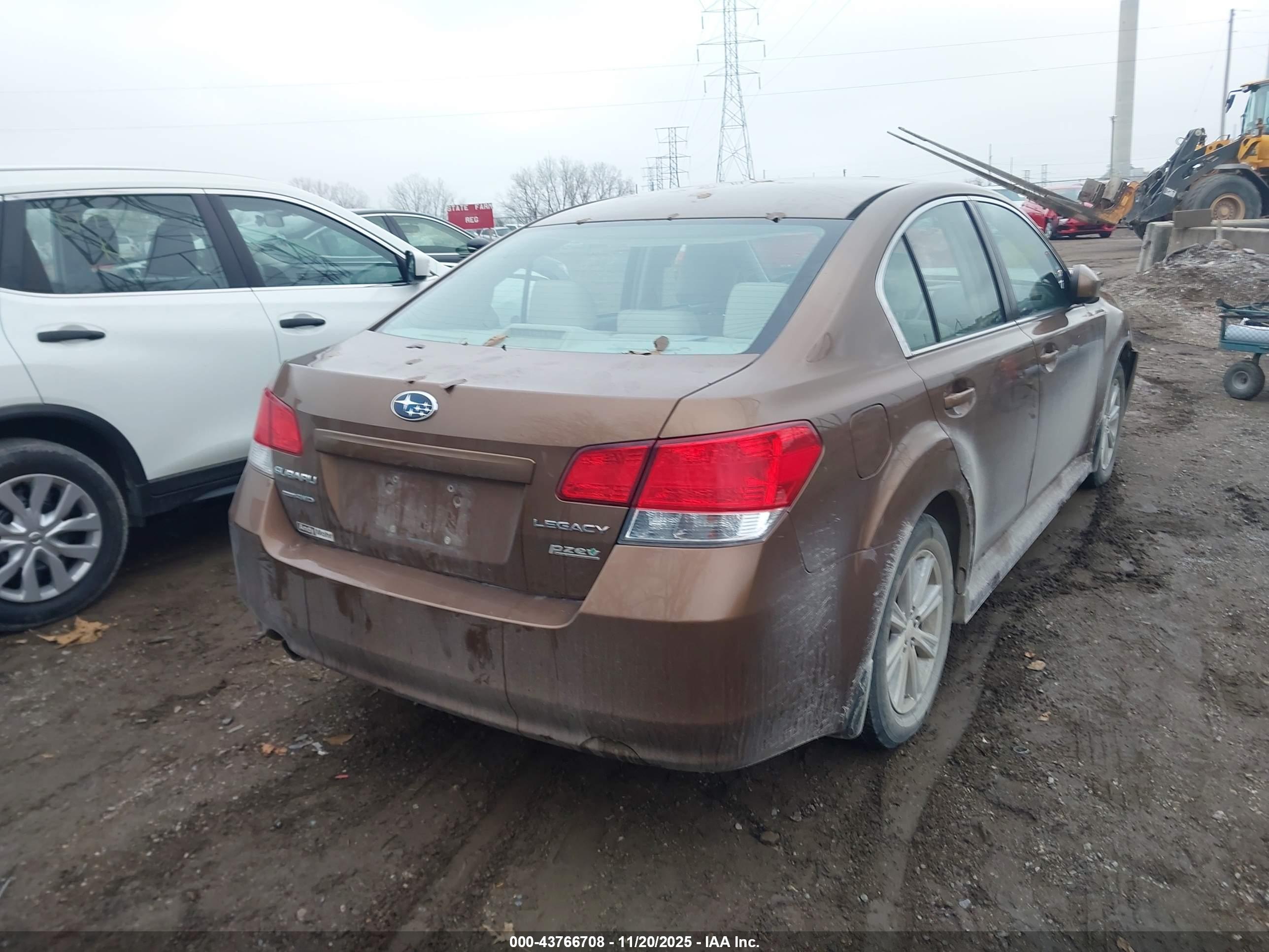 SUBARU LEGACY image 4