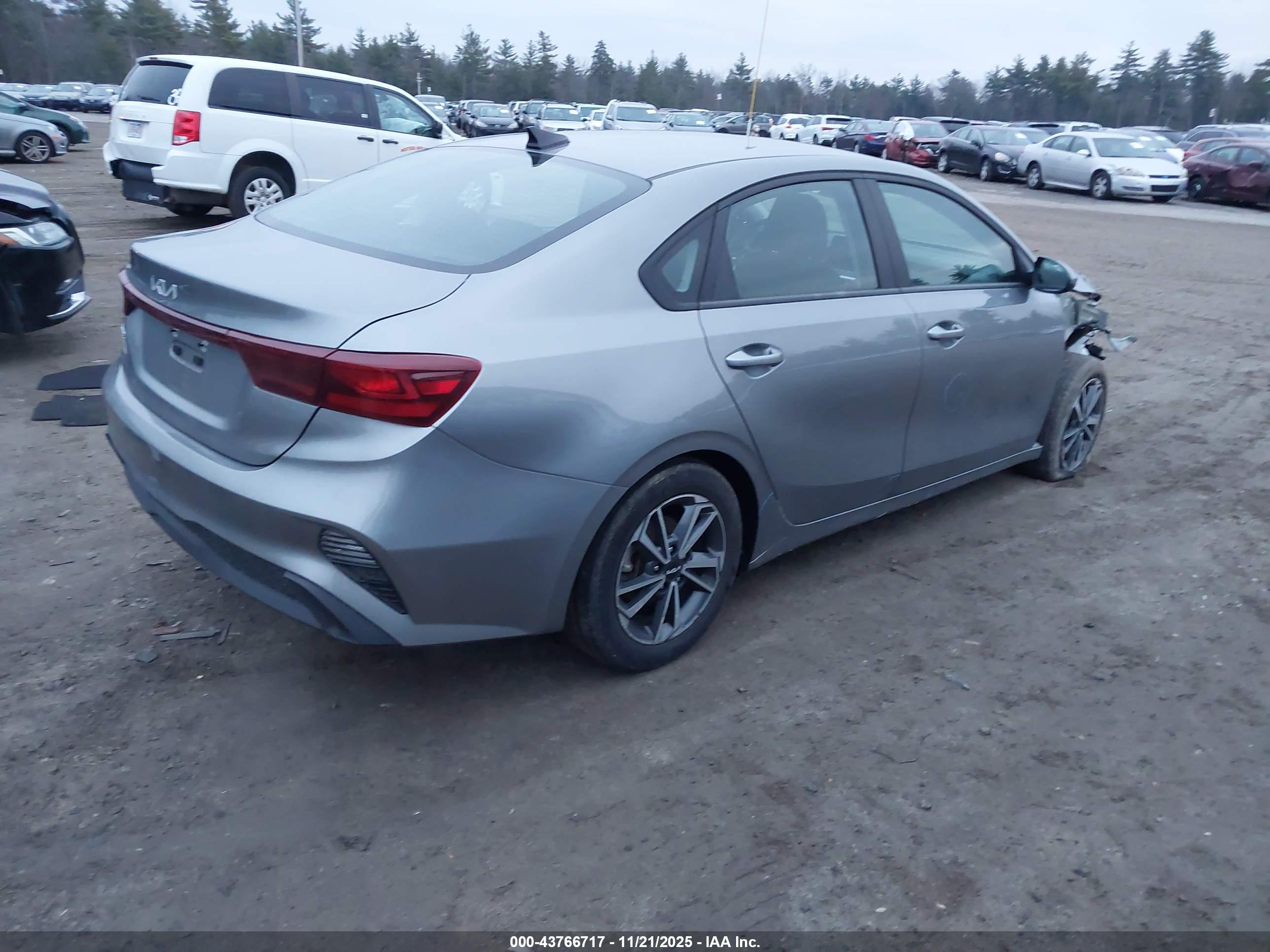KIA FORTE image 4