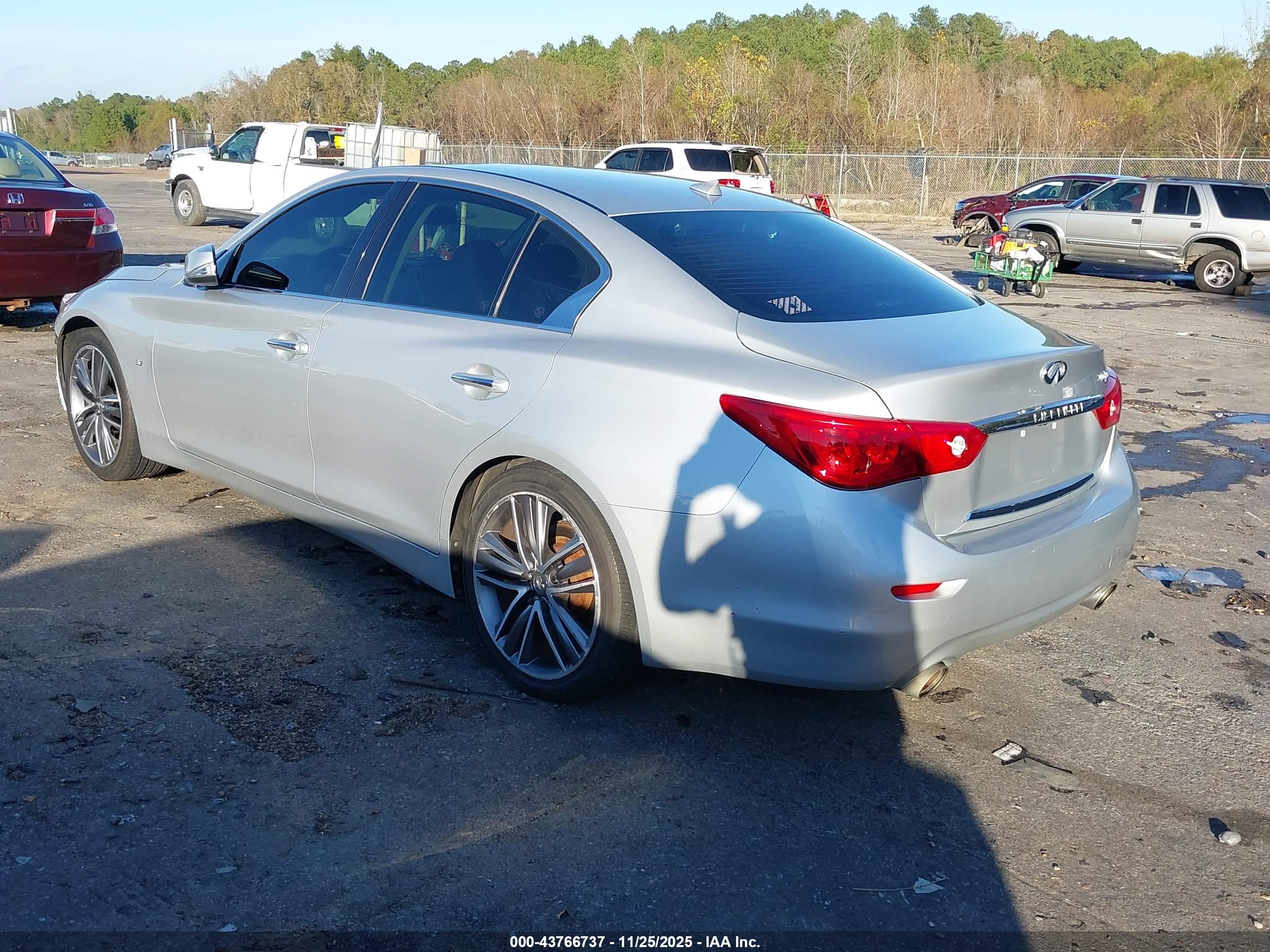 INFINITI Q50 image 3