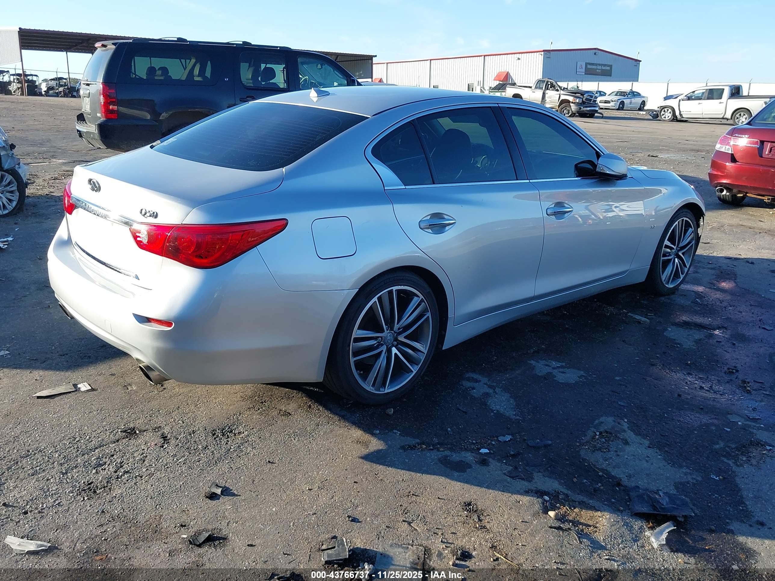 INFINITI Q50 image 4