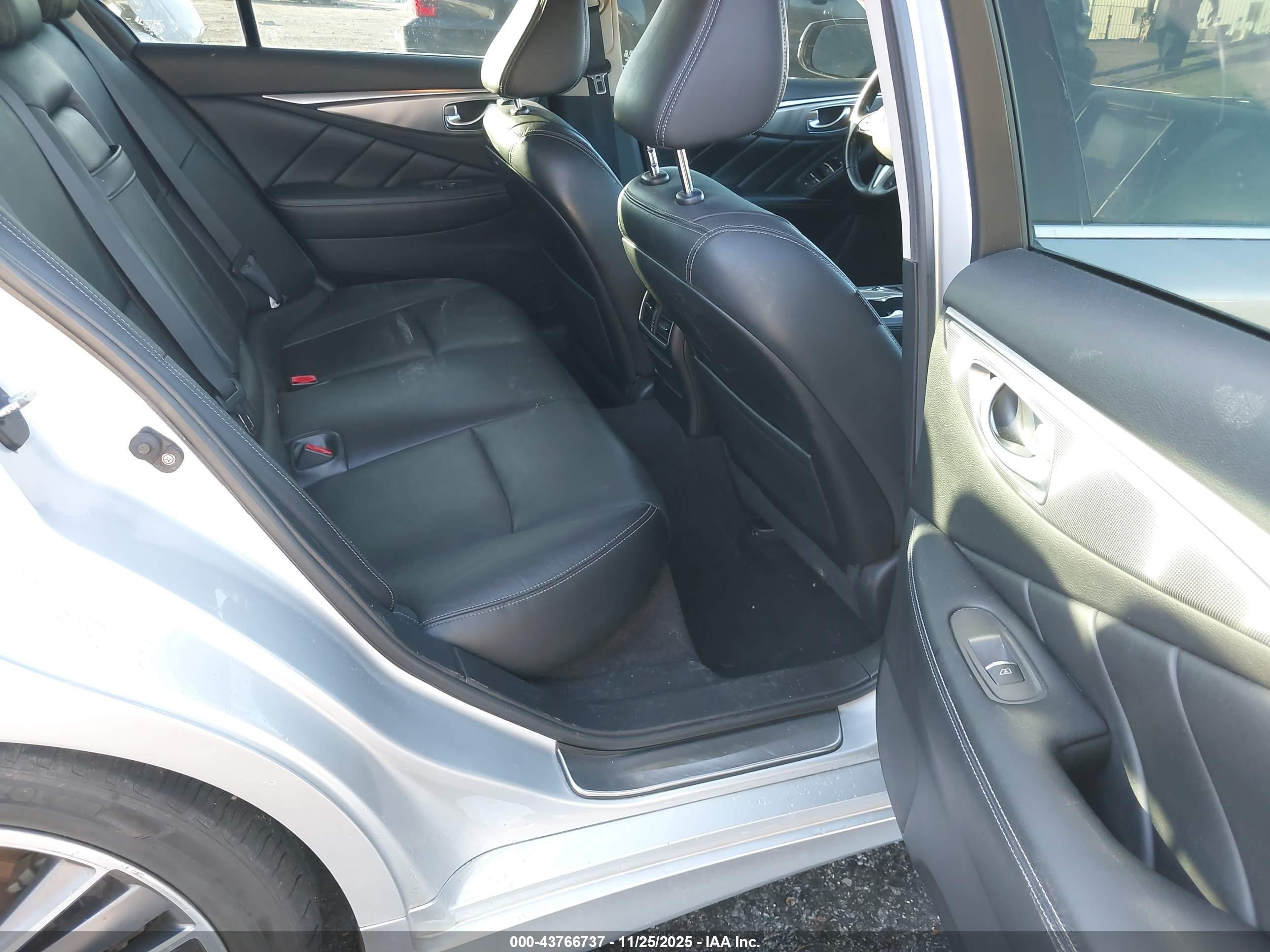 INFINITI Q50 image 8