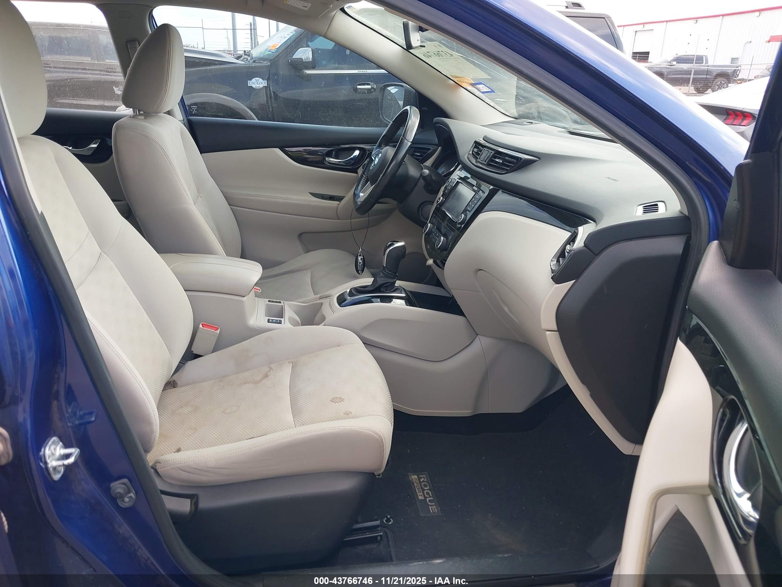 NISSAN ROGUE image 5