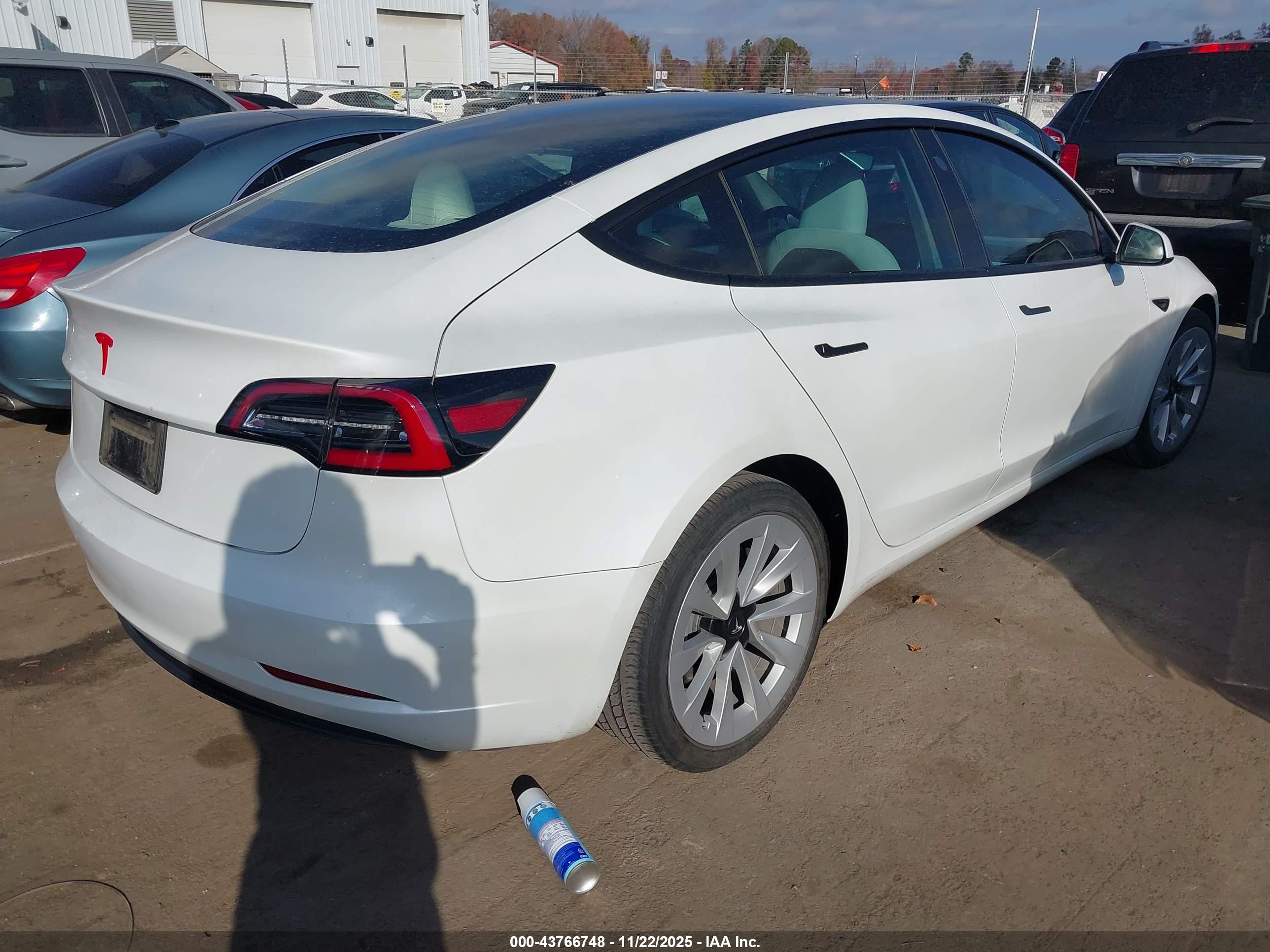 TESLA MODEL image 4